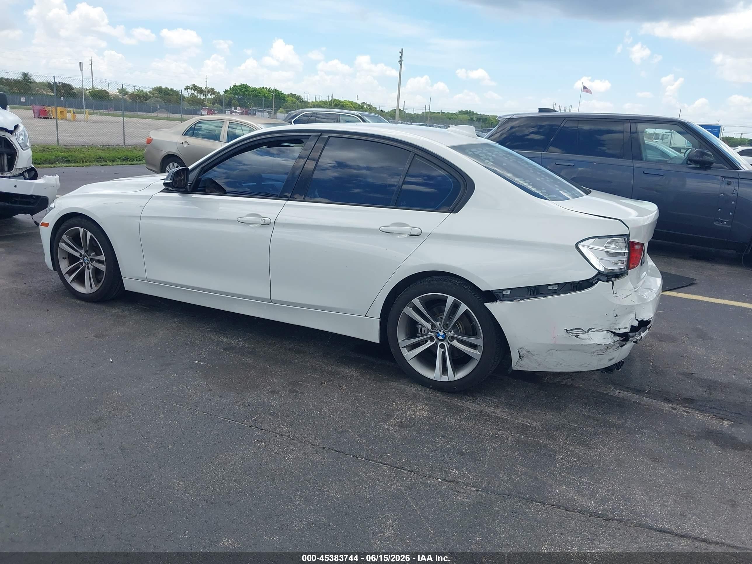 2014 Bmw 328i Белый vin: WBA3C1C57EK107105