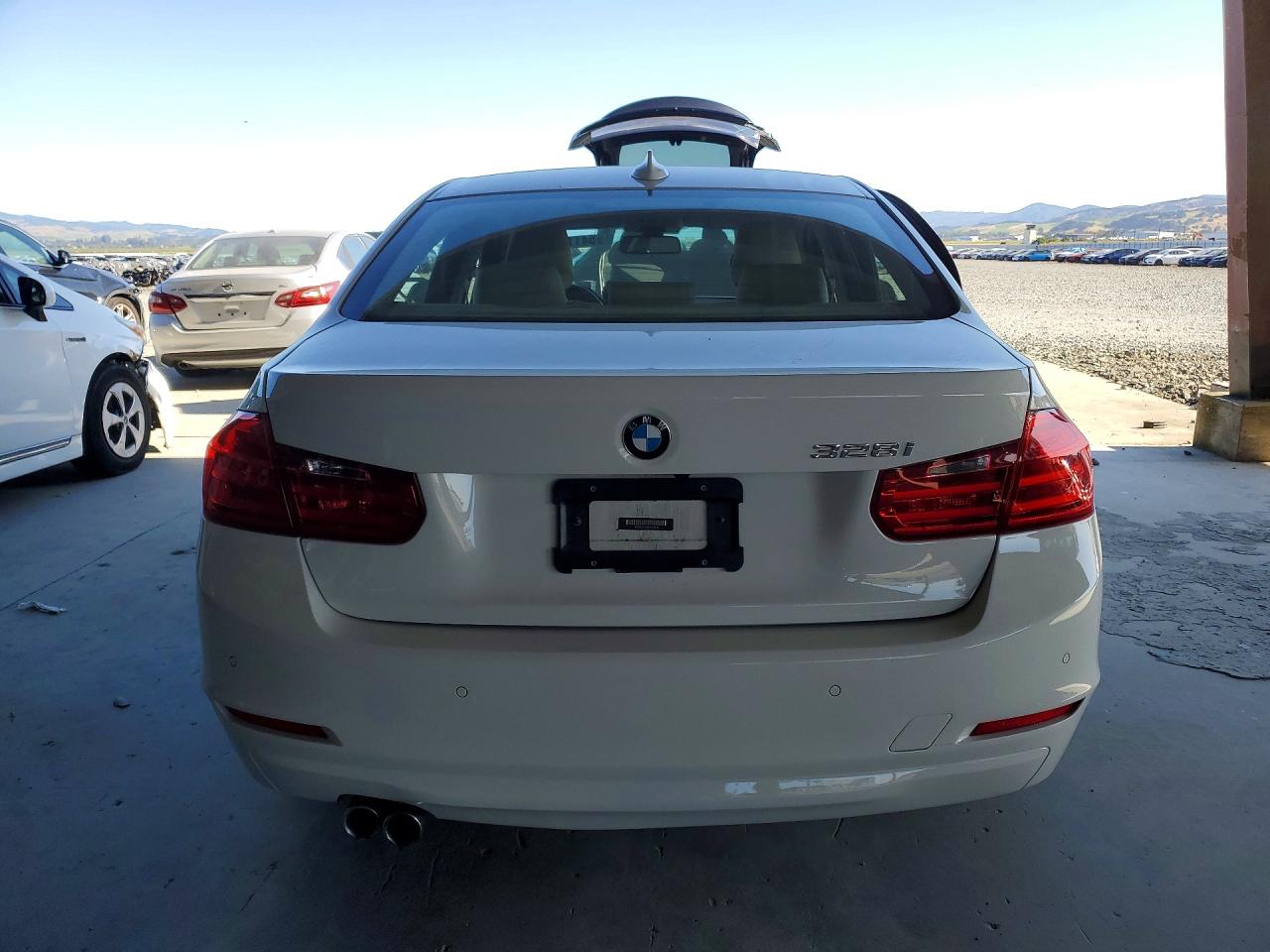 2014 Bmw 328 I Sulev White vin: WBA3C1C58EK113916