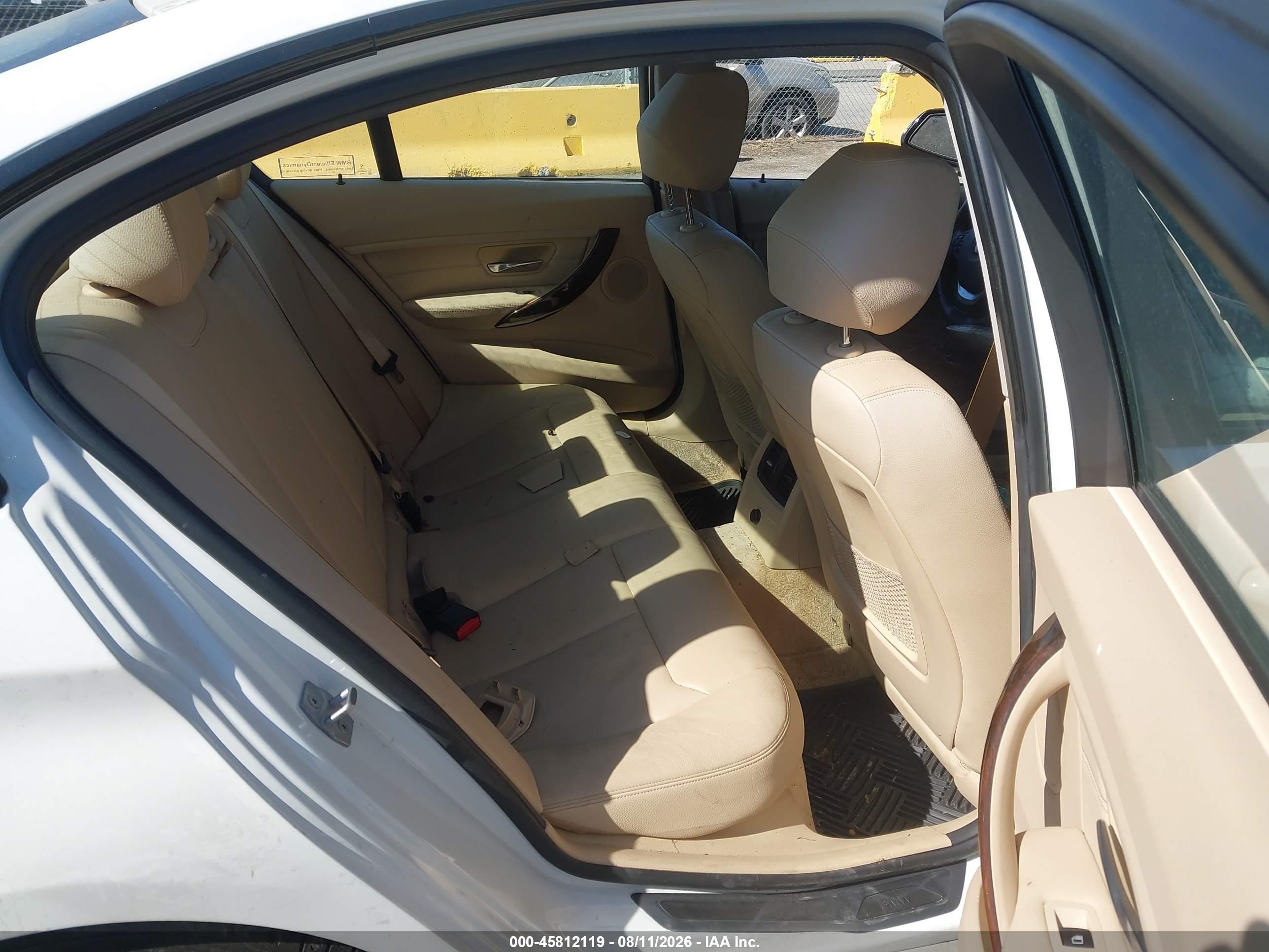 2015 Bmw 328i   Белый vin: WBA3C1C58FP851316