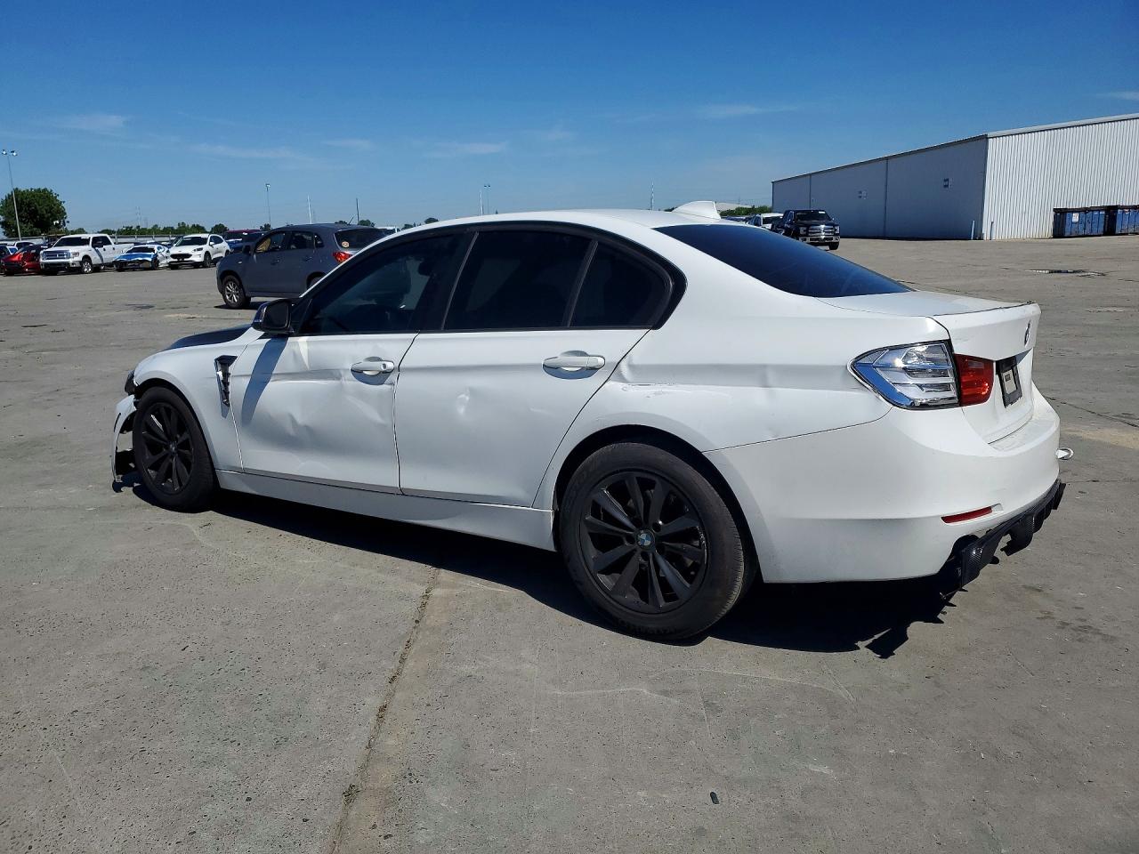 2013 Bmw 328 I Sulev Белый vin: WBA3C1C59DF437903