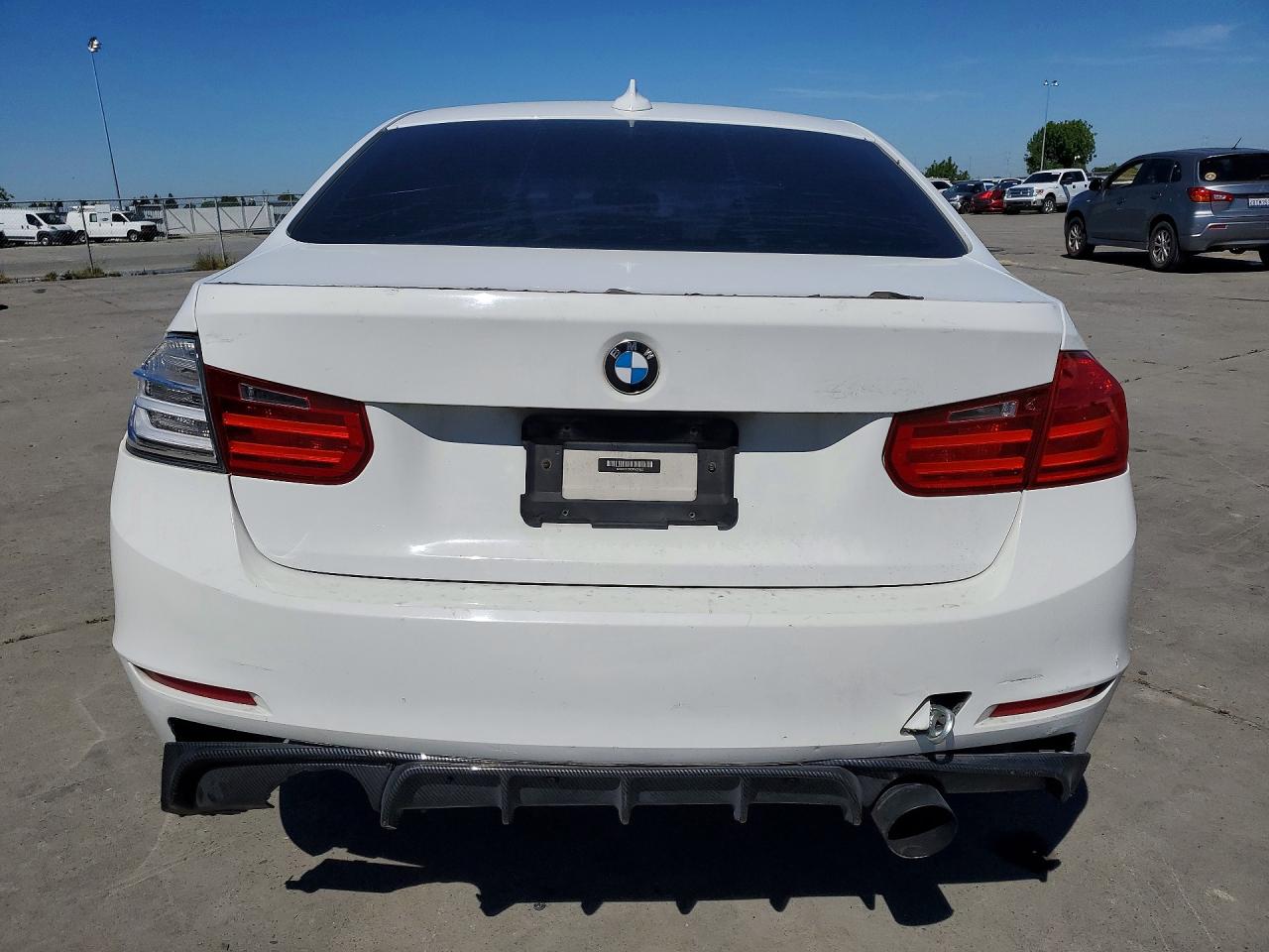 2013 Bmw 328 I Sulev Белый vin: WBA3C1C59DF437903