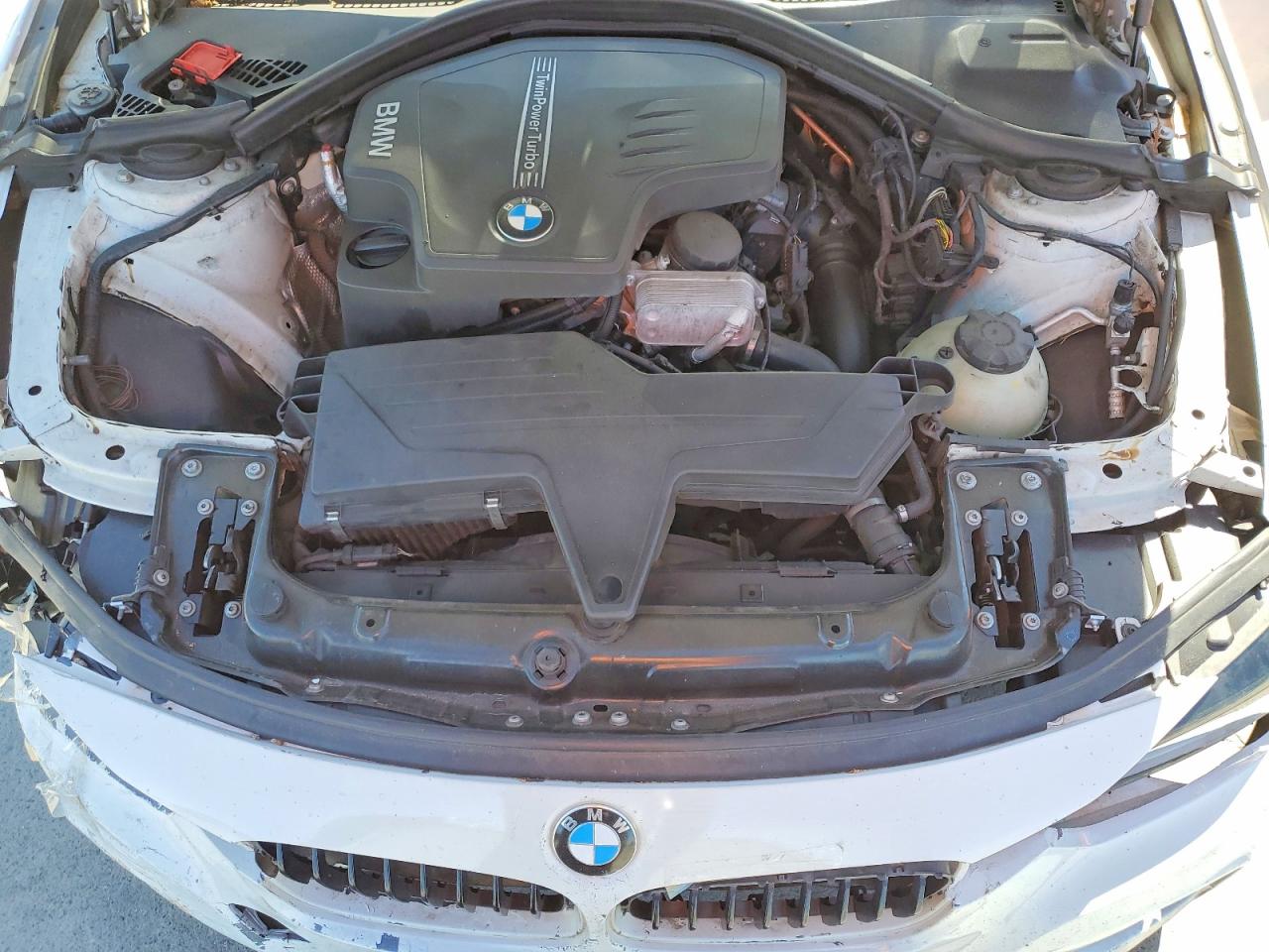 2013 Bmw 328 I Sulev Белый vin: WBA3C1C59DF437903