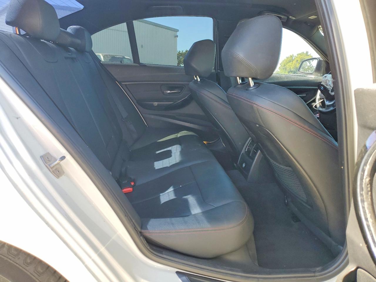 2013 Bmw 328 I Sulev Белый vin: WBA3C1C59DF437903