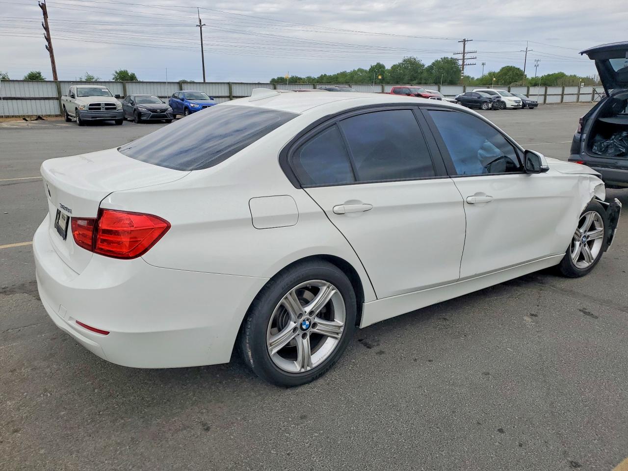 2013 Bmw 328 I Sulev White vin: WBA3C1C59DF443149