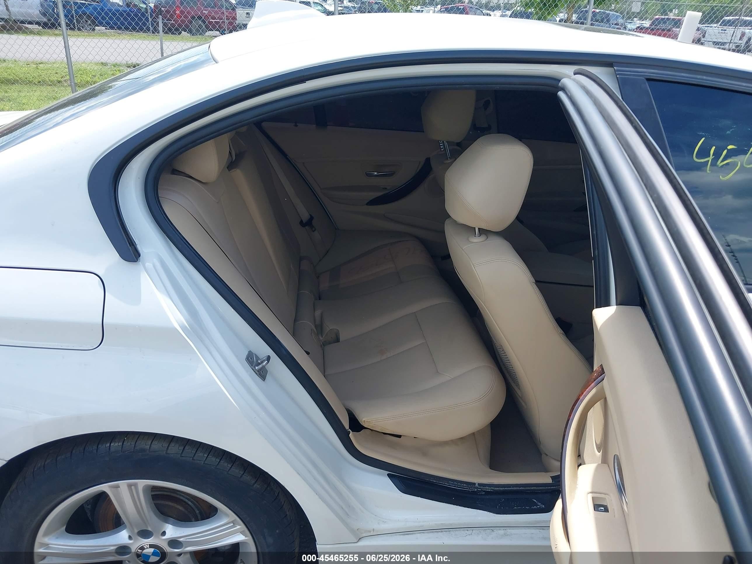 2014 Bmw 328i   White vin: WBA3C1C59EK116212