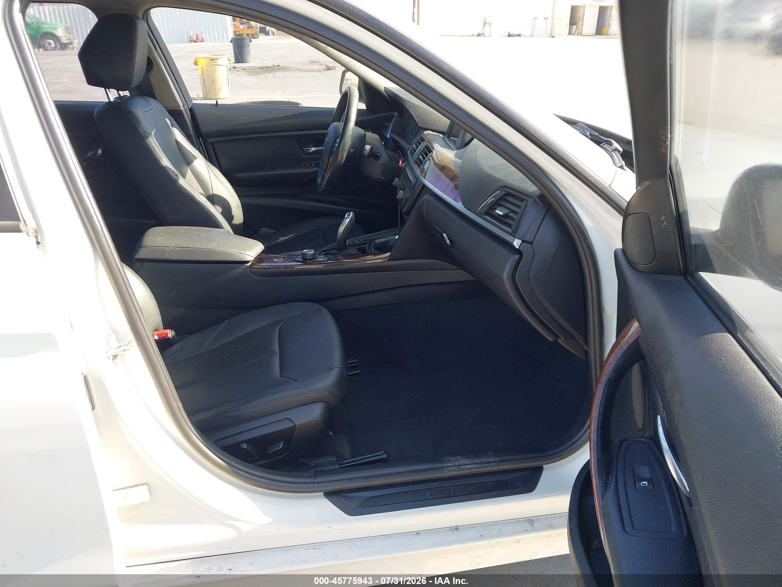 2013 Bmw 328i   White vin: WBA3C1C5XDF444231