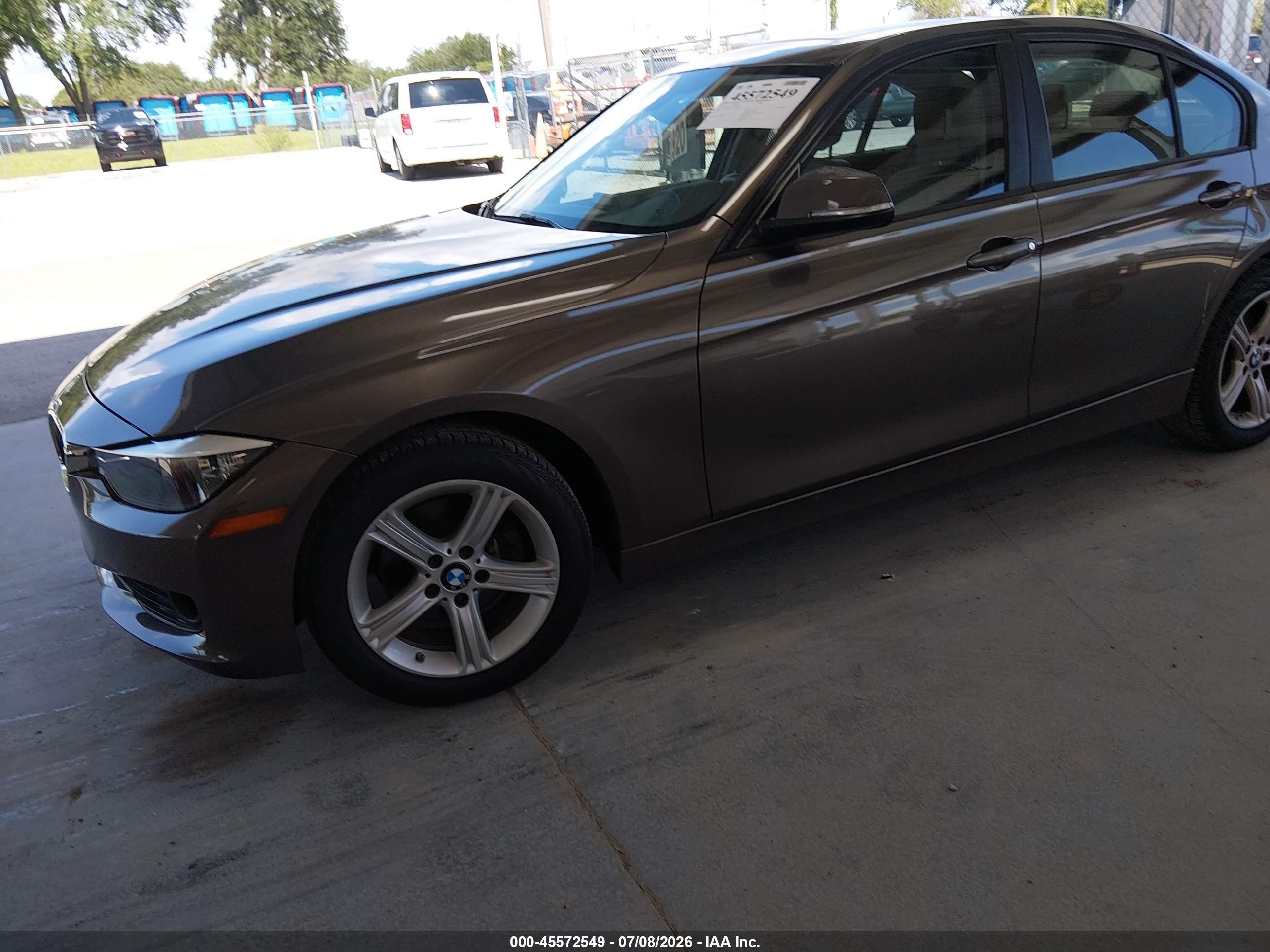2013 Bmw 328i   Beige vin: WBA3C1G51DNR47985