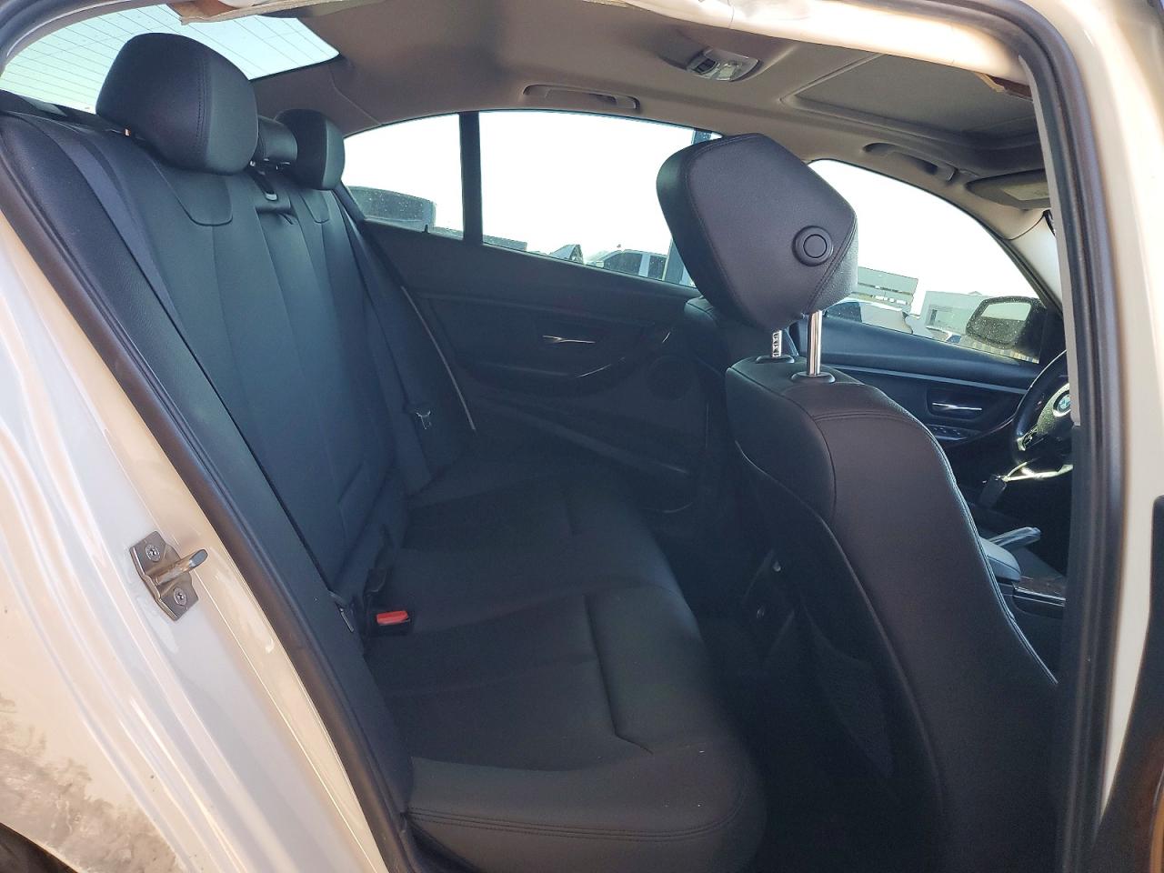 2013 Bmw 328 I Sulev Белый vin: WBA3C1G52DNR46568