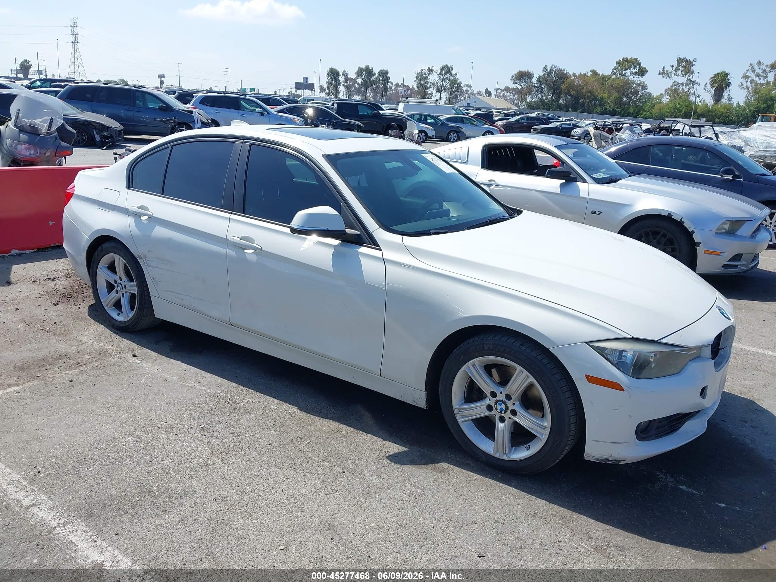 2014 Bmw 328i   White vin: WBA3C1G52ENR49939