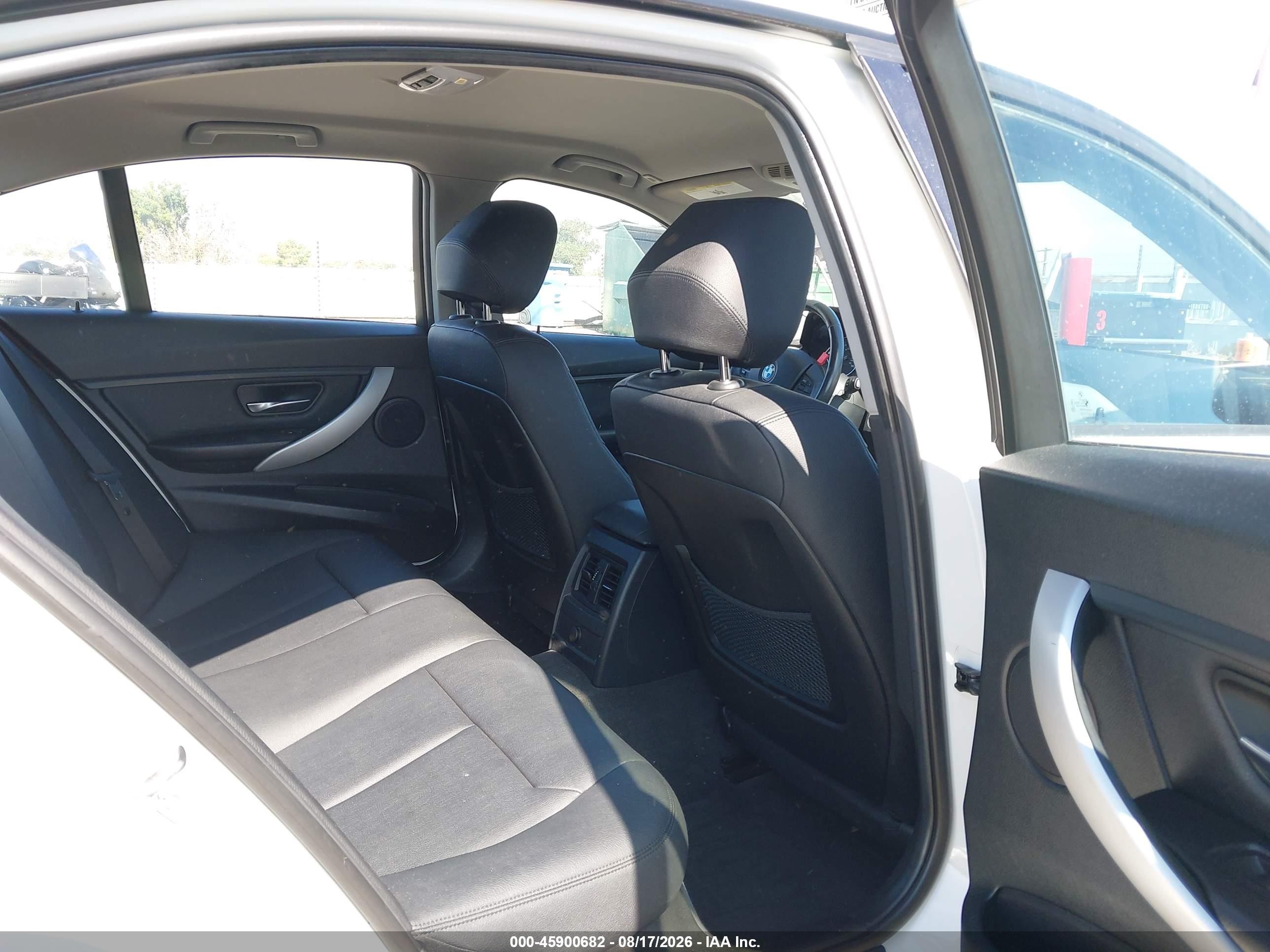 2013 Bmw 328i   White vin: WBA3C1G55DNR45236