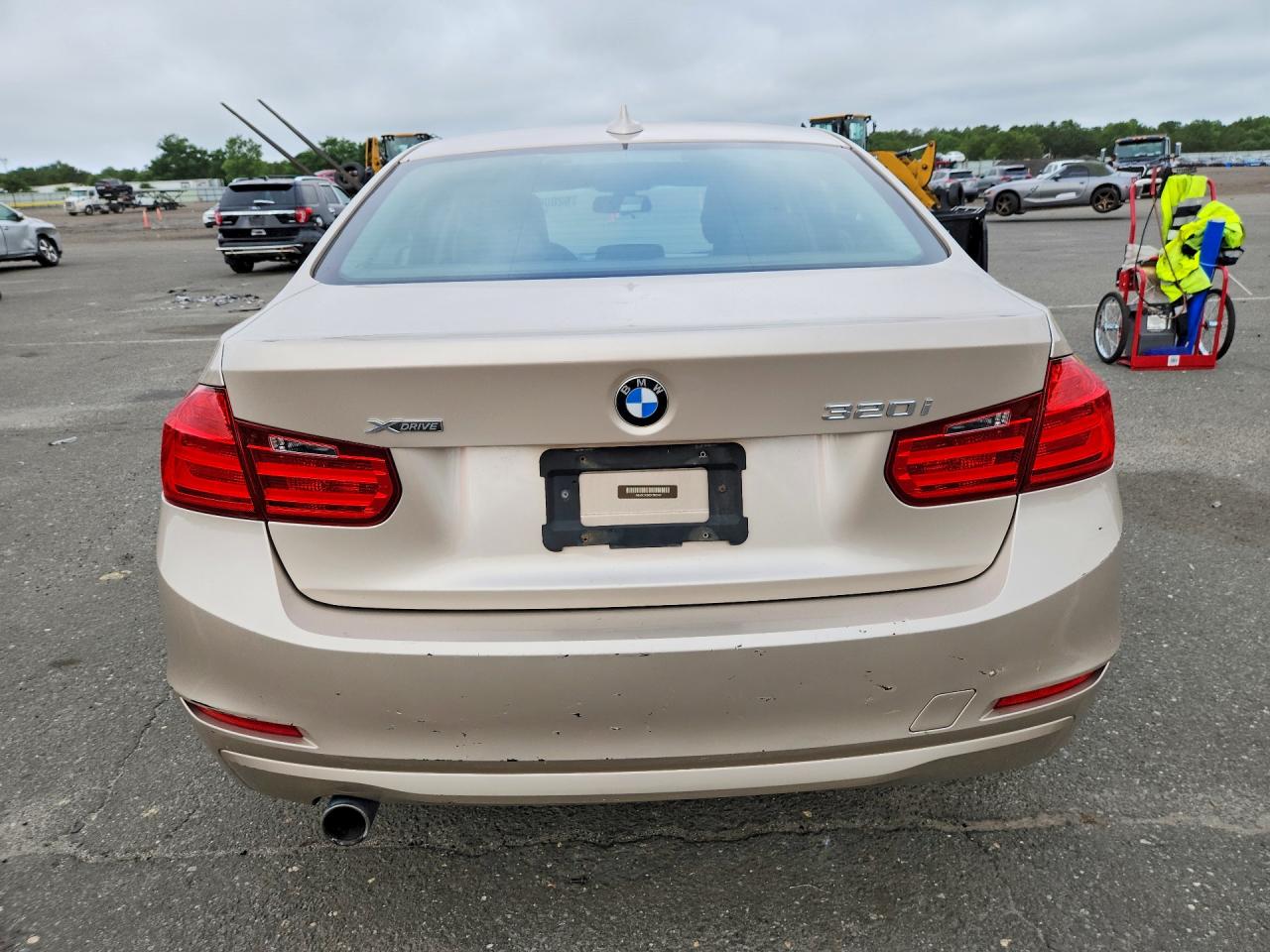 2013 Bmw 320 I Xdrive Tan vin: WBA3C3C50DF982500