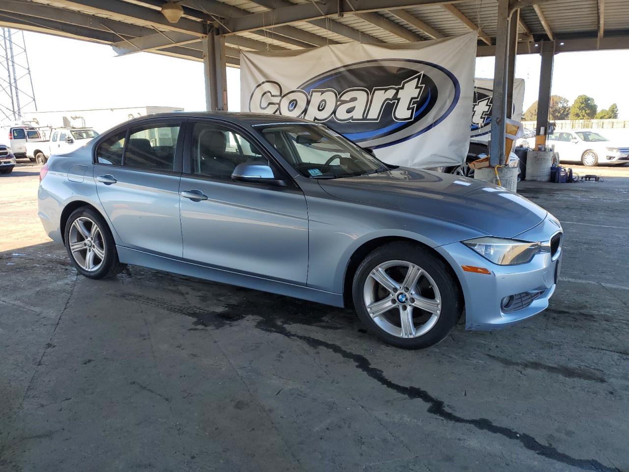 2013 Bmw 320 I Xdrive Синий vin: WBA3C3C51DF981498
