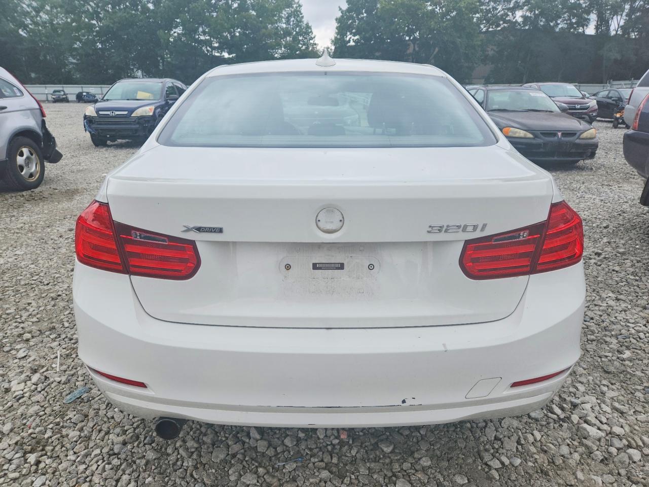 2014 Bmw 320 I Xdrive Белый vin: WBA3C3C51EP661318