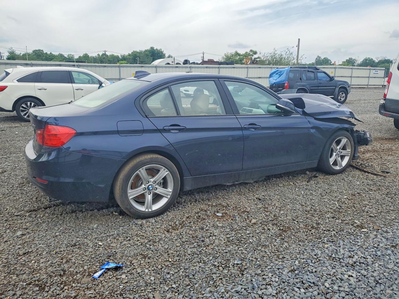 2014 Bmw 320 I Xdrive Blue vin: WBA3C3C52EF986078