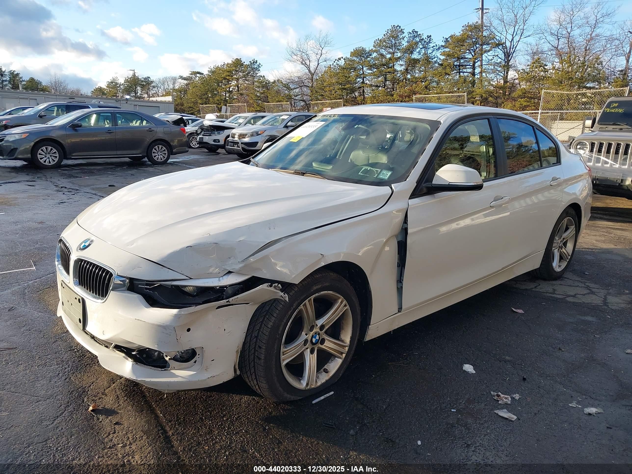 2015 Bmw 320i Xdrive White vin: WBA3C3C52FP663810
