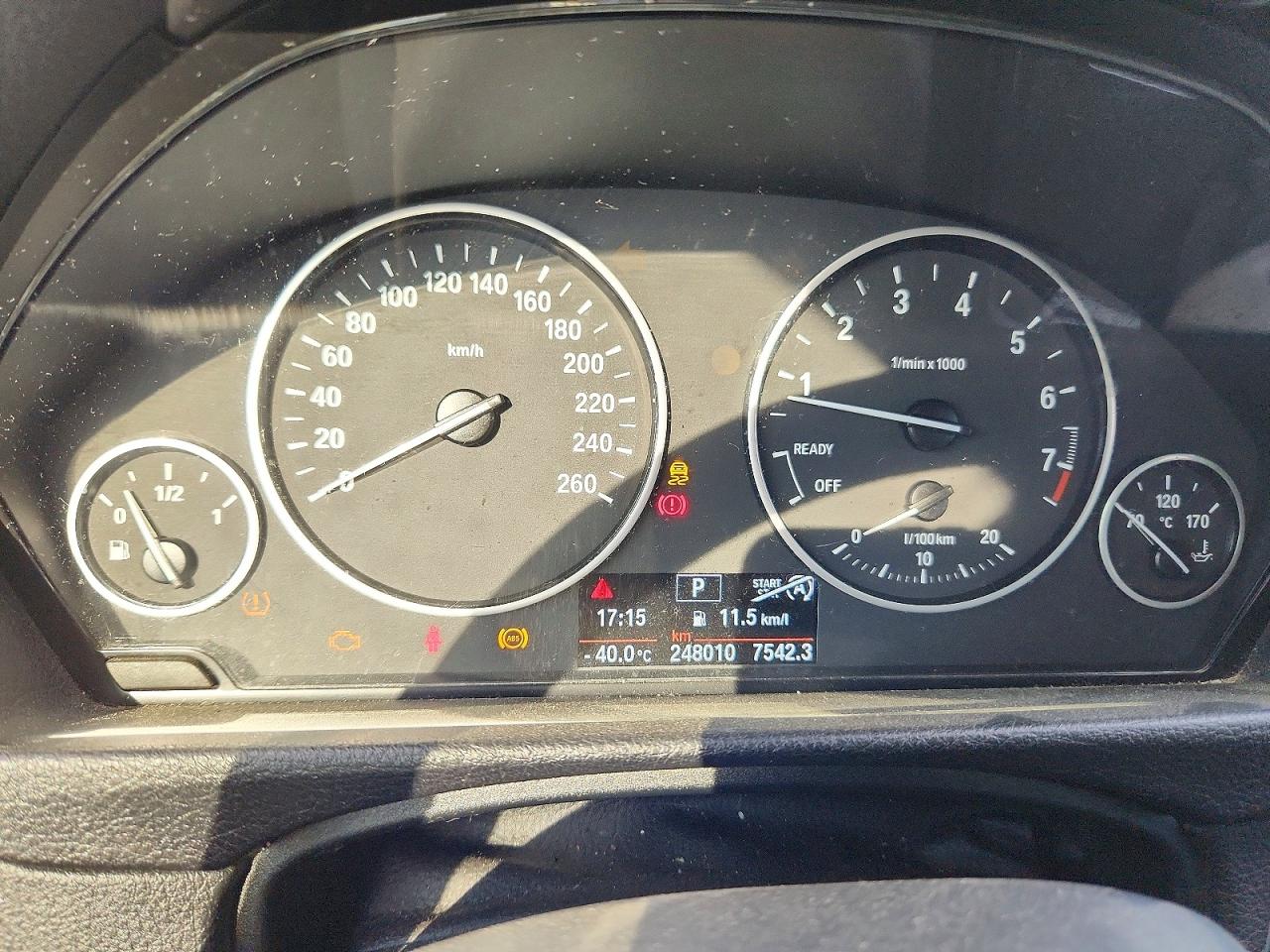 2014 Bmw 320 I Xdrive Blue vin: WBA3C3C53EF986154