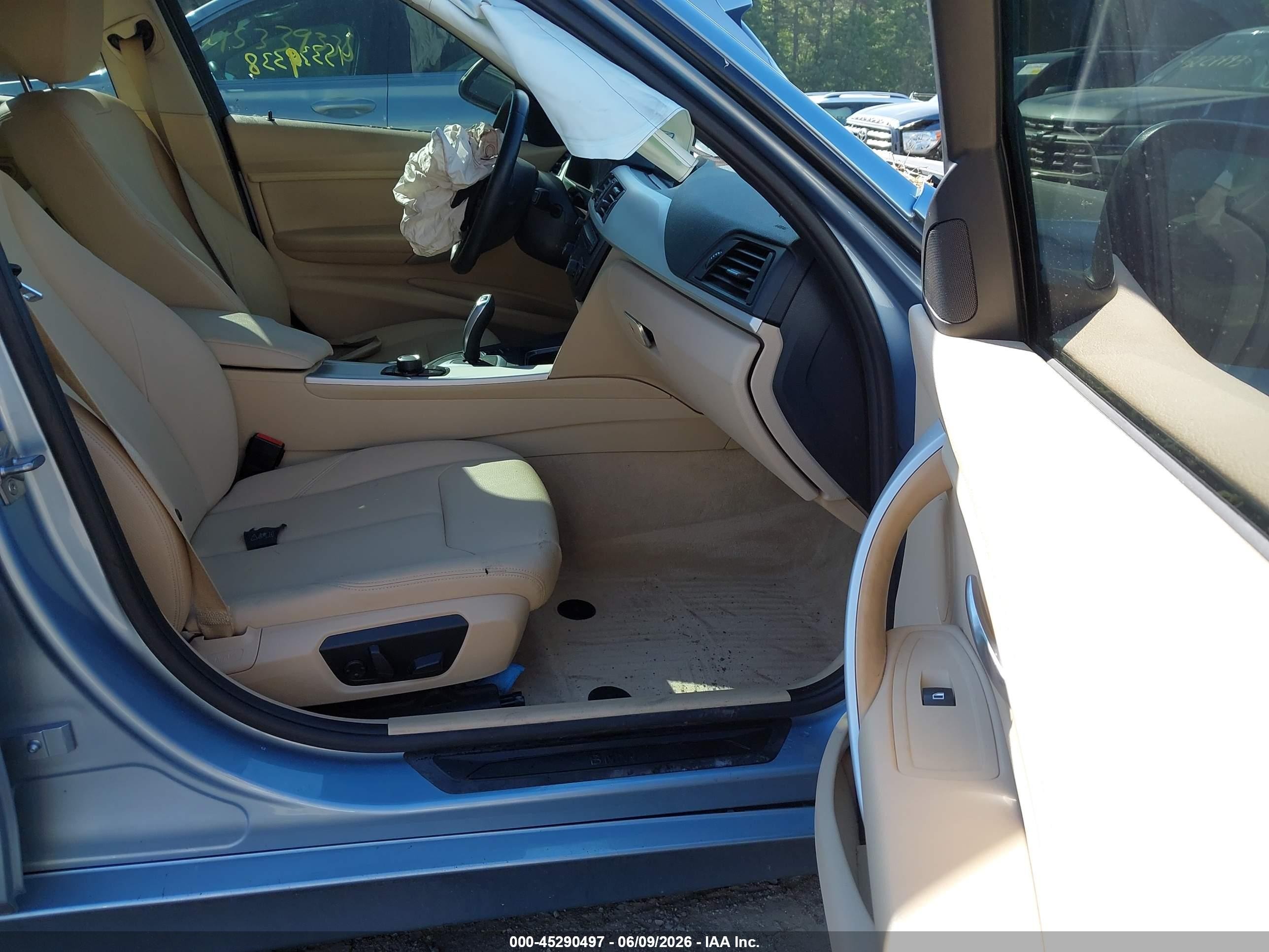 2014 Bmw 320i Xdrive Light Blue vin: WBA3C3C54EF983571