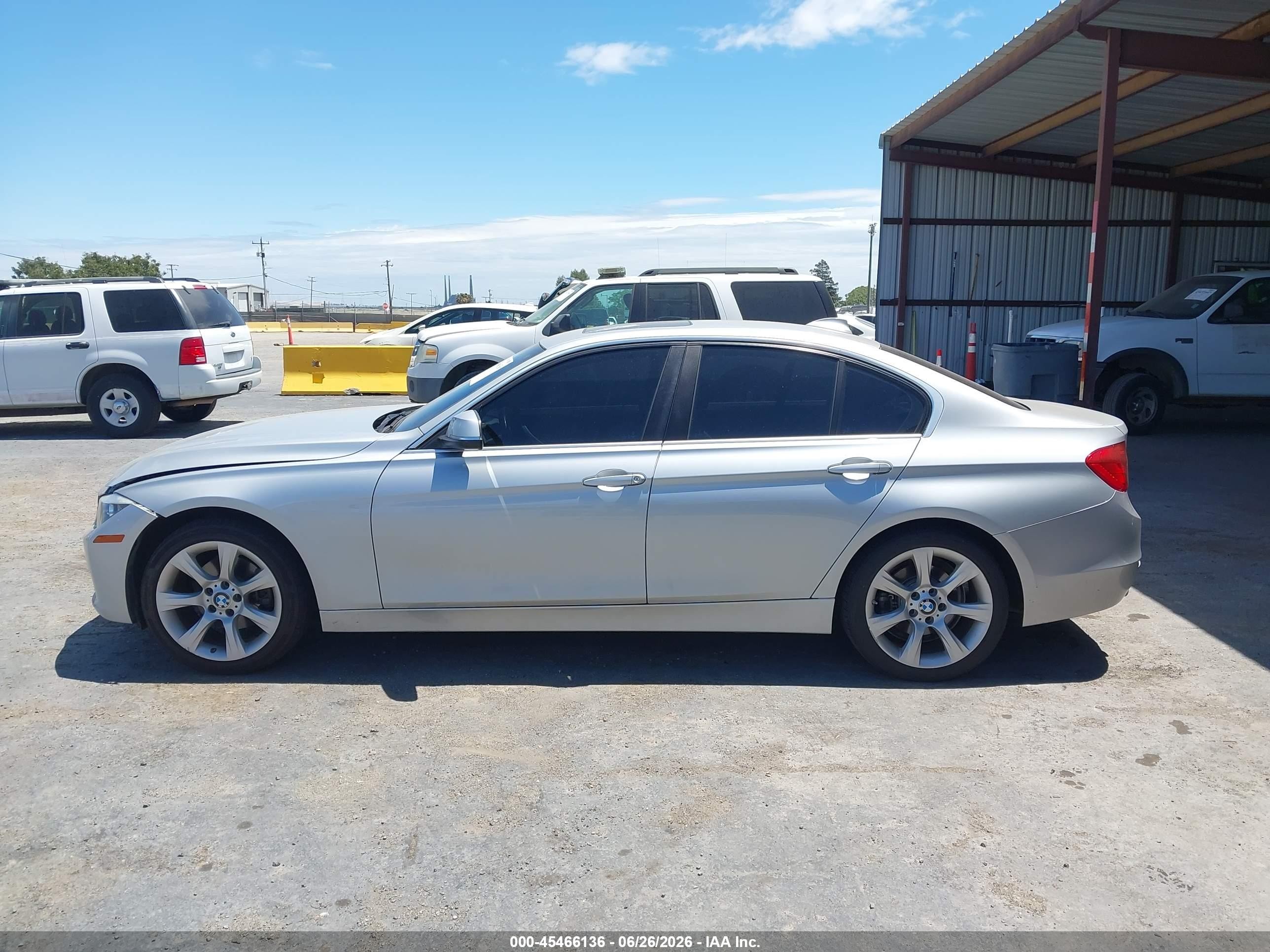 2015 Bmw 320i Xdrive Silver vin: WBA3C3C54FK202752