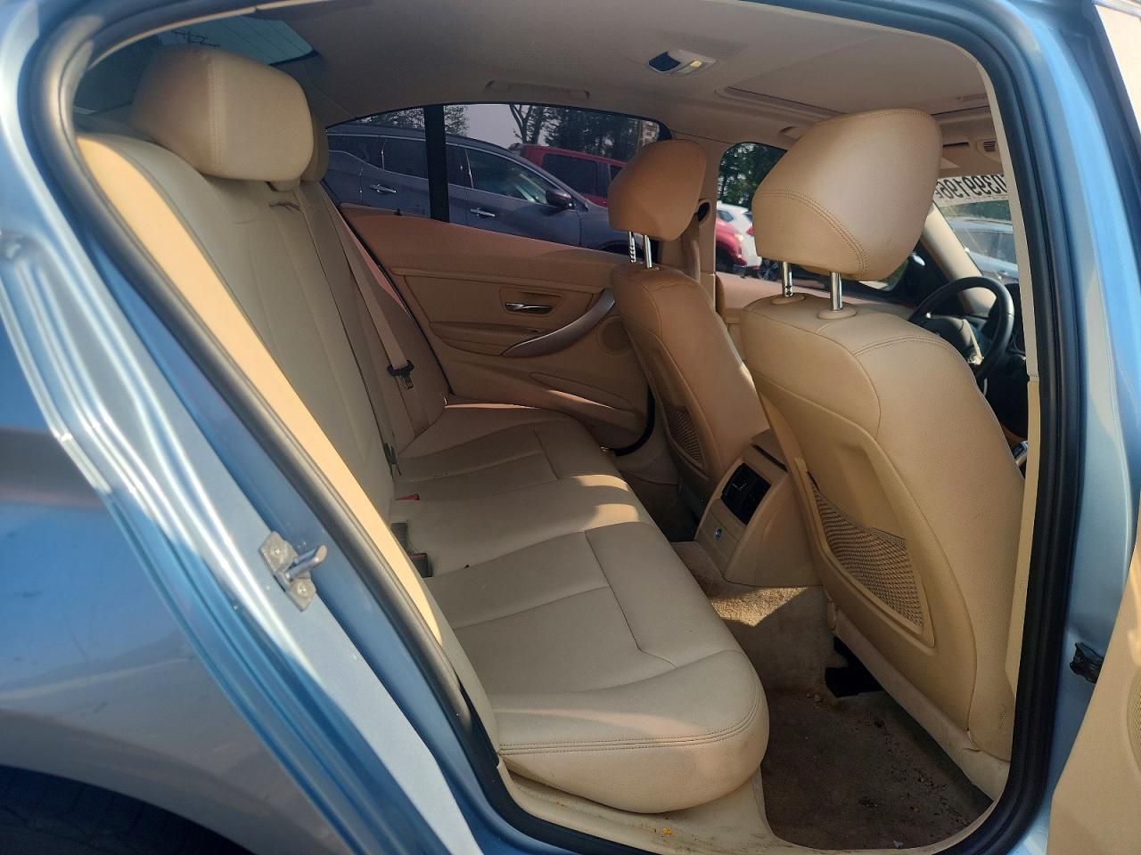 2014 Bmw 320 I Xdrive Blue vin: WBA3C3C55EF983353