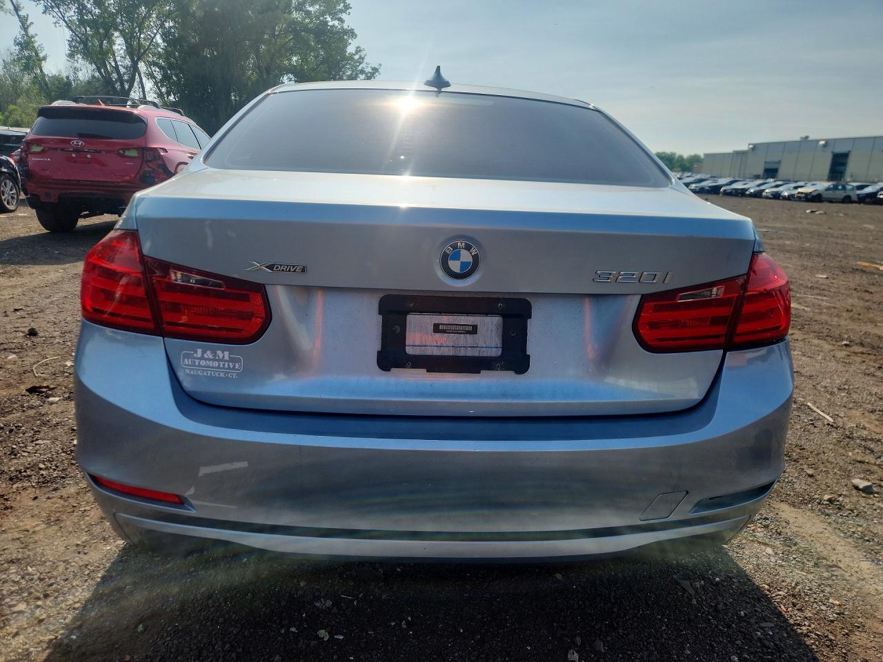 2014 Bmw 320 I Xdrive Blue vin: WBA3C3C55EF983353
