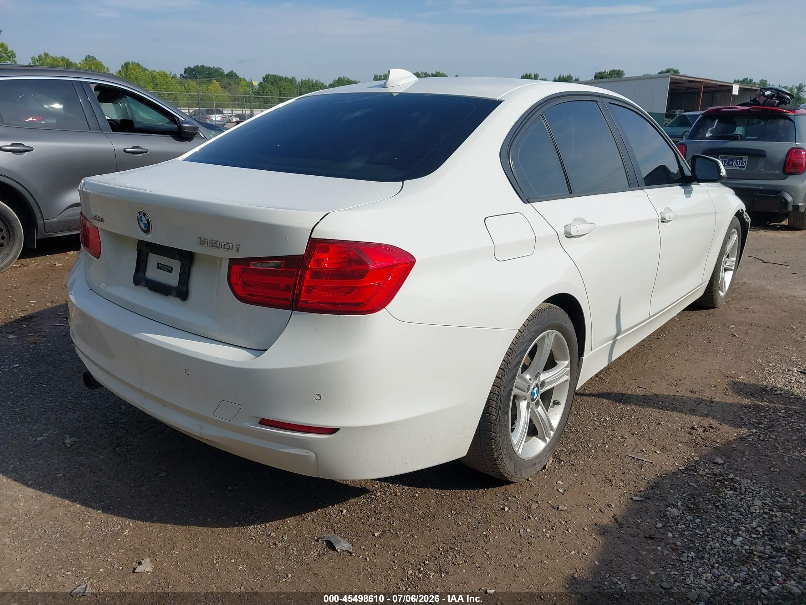 2015 Bmw 320i Xdrive White vin: WBA3C3C55FP664952