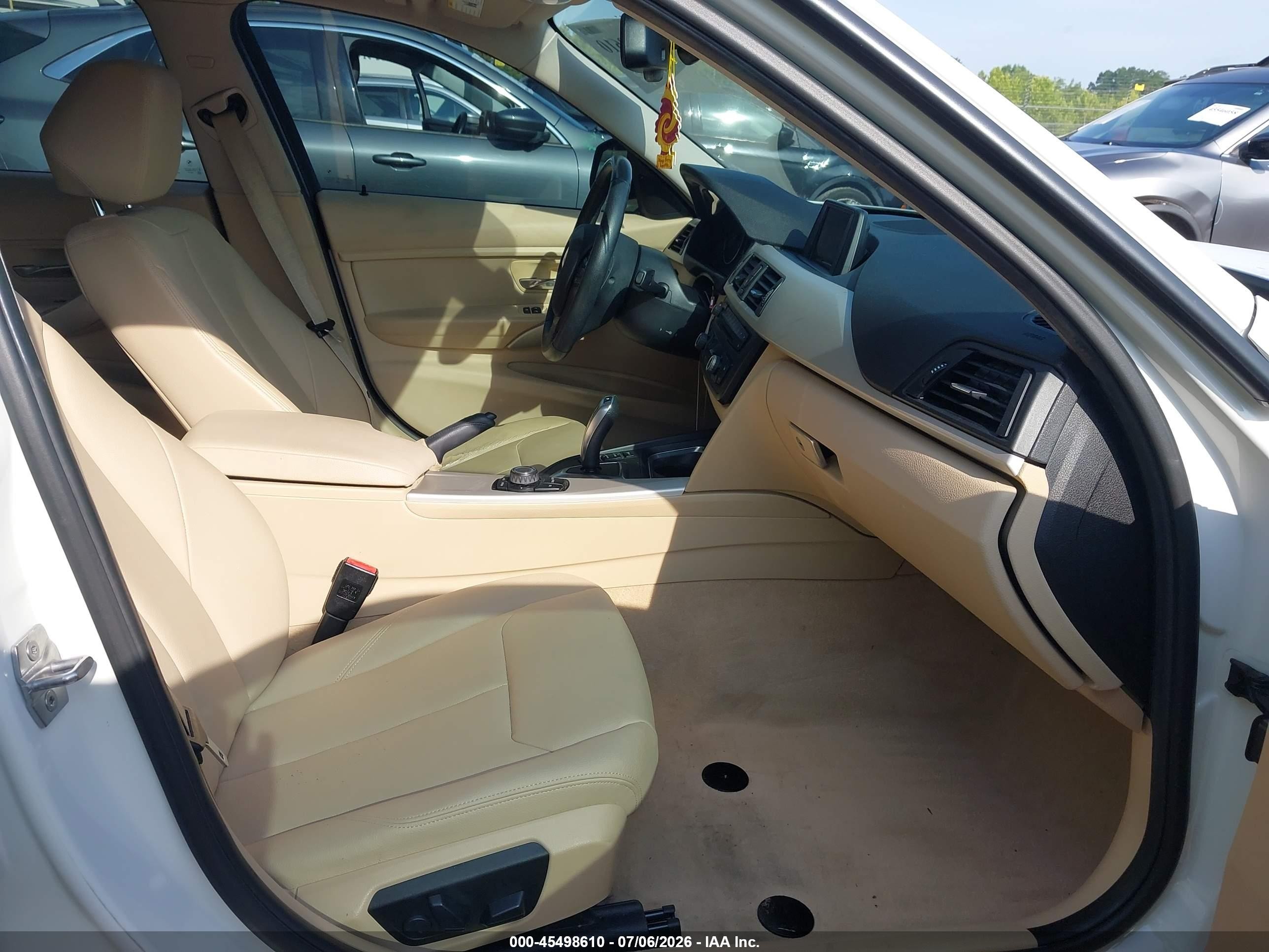 2015 Bmw 320i Xdrive White vin: WBA3C3C55FP664952