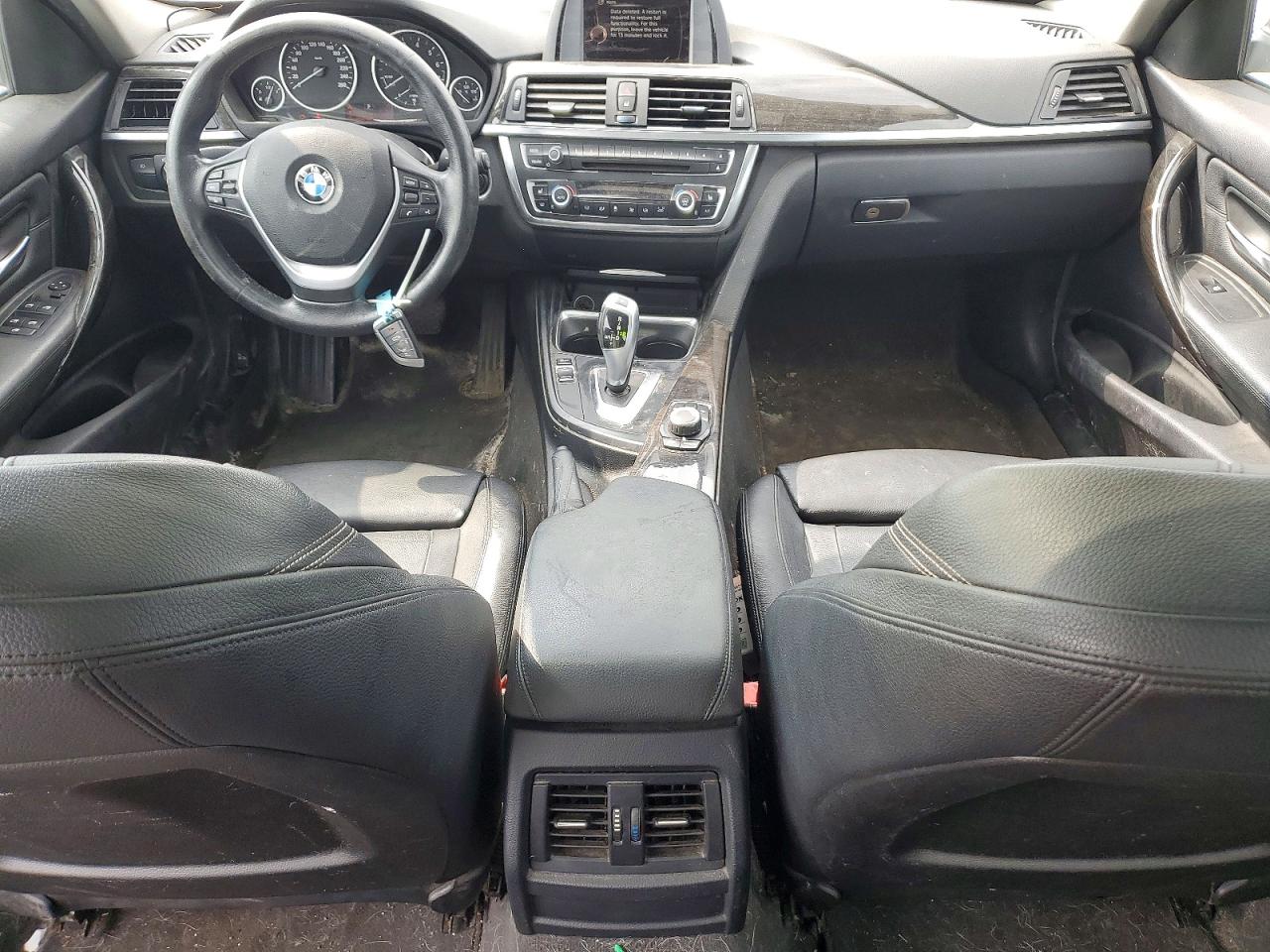 2015 Bmw 320 I Xdrive Белый vin: WBA3C3C56FK202980
