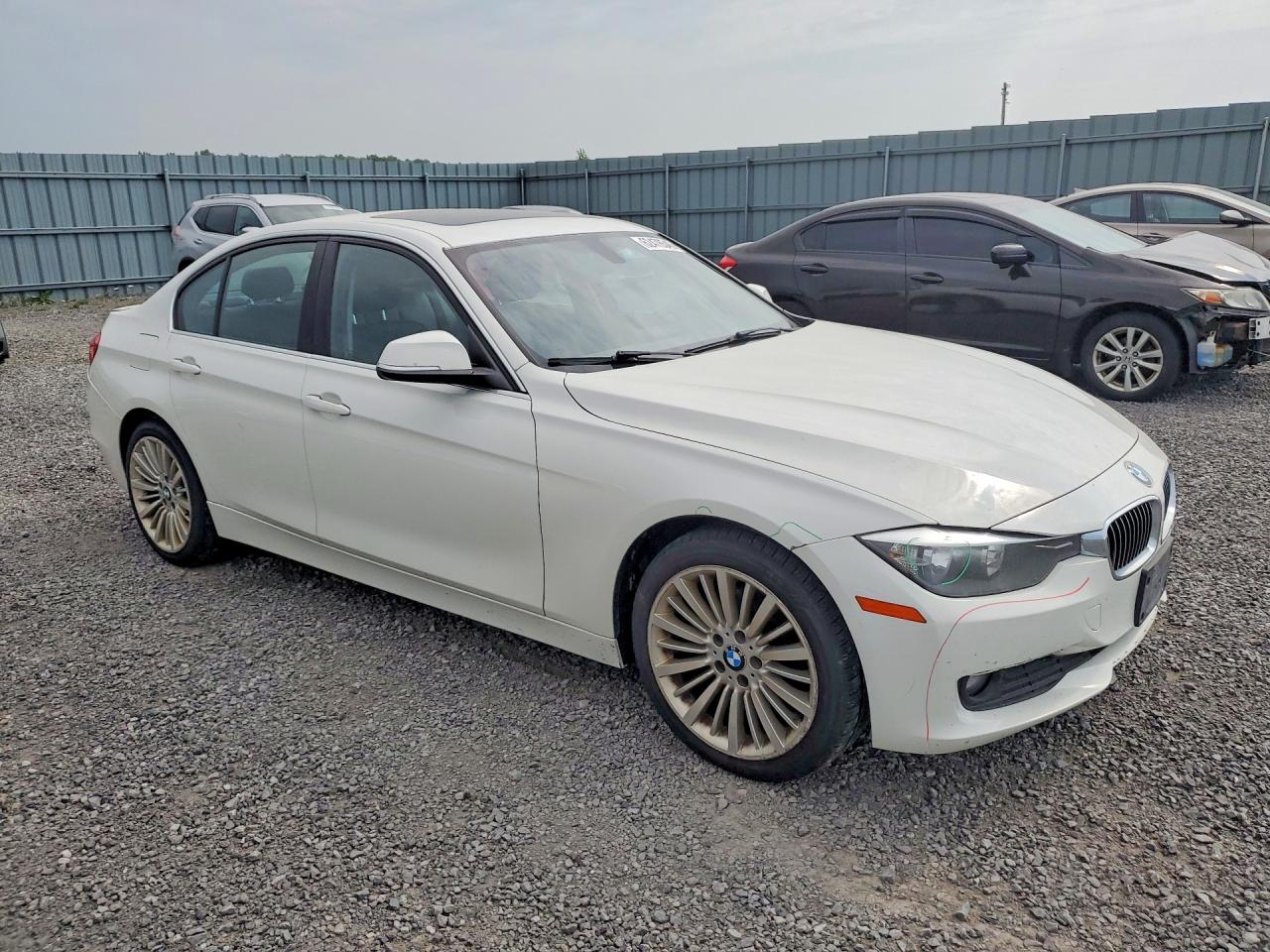 2015 Bmw 320 I Xdrive Белый vin: WBA3C3C56FK202980