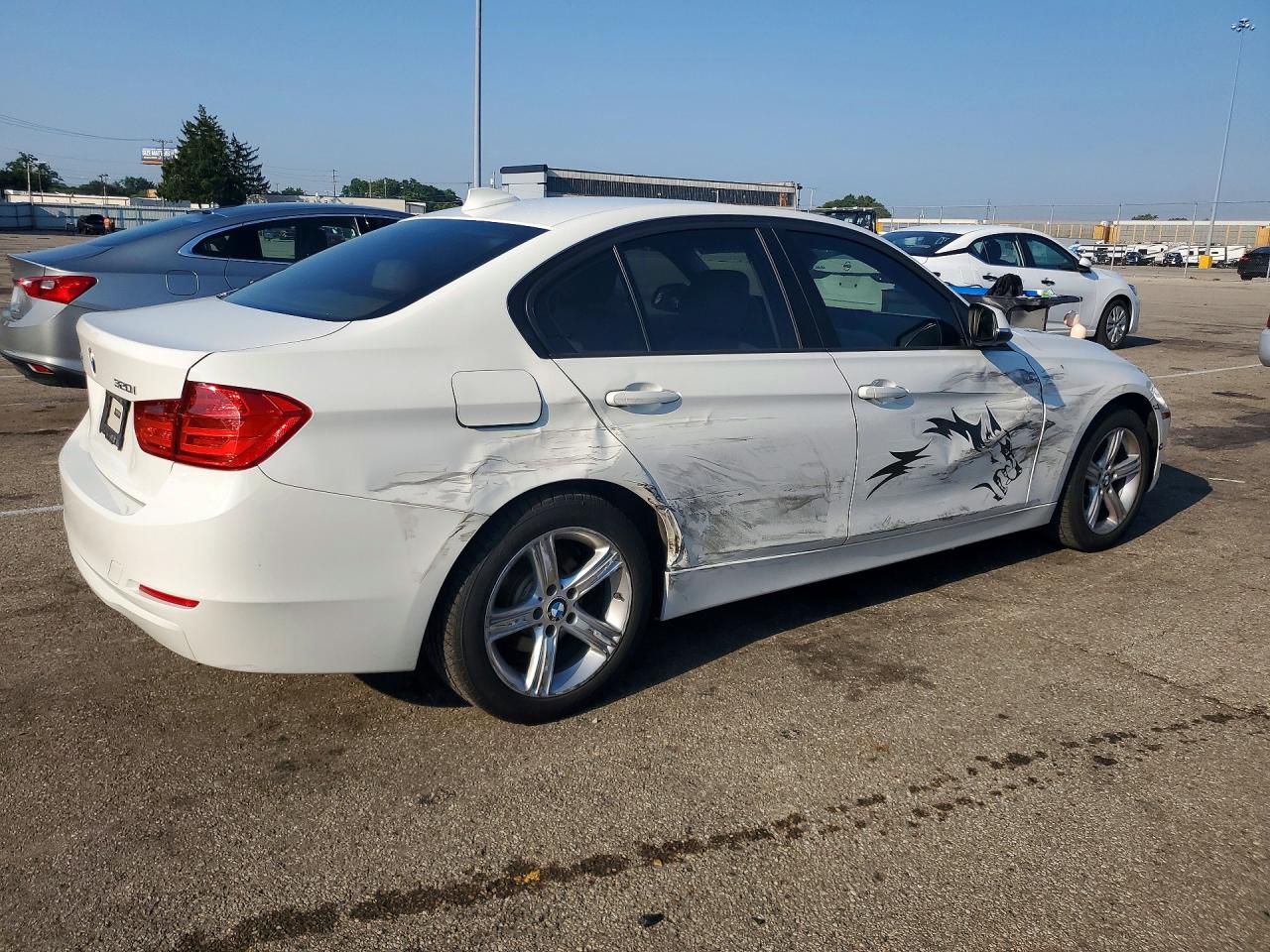 2014 Bmw 320 I Xdrive White vin: WBA3C3C57EF984794