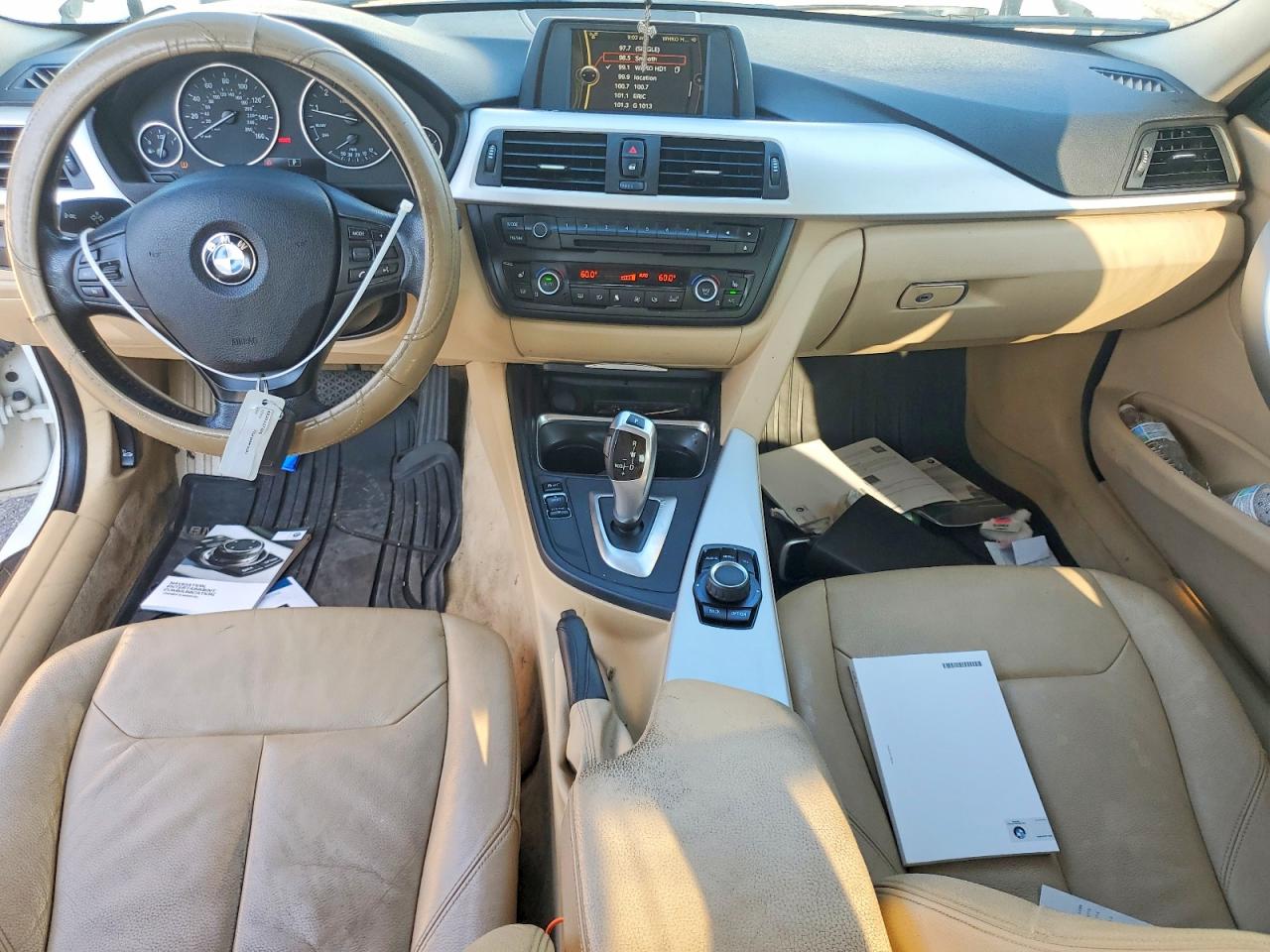 2014 Bmw 320 I Xdrive White vin: WBA3C3C57EF984794