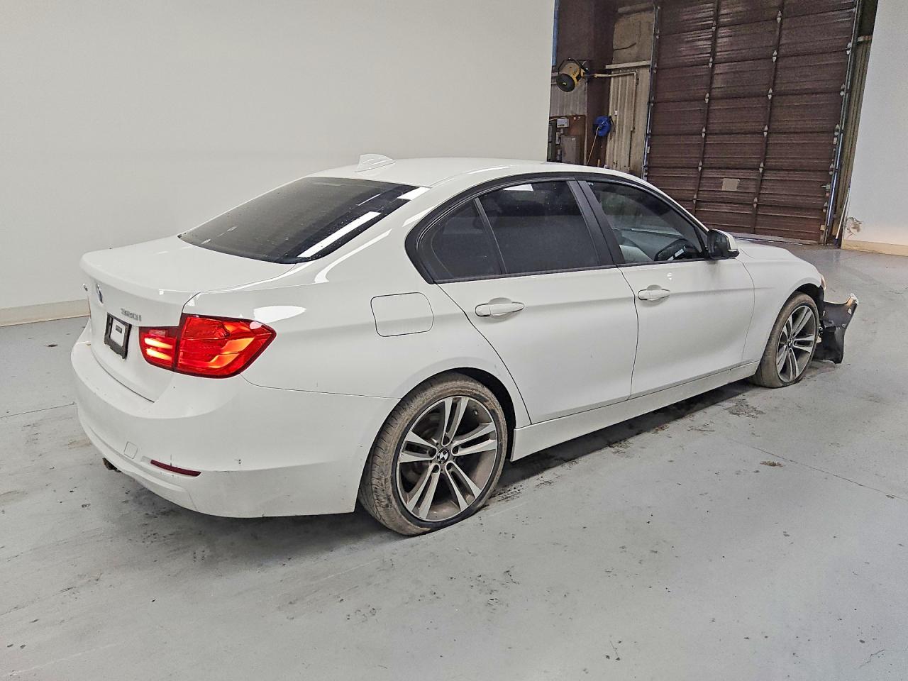 2015 Bmw 320 I Xdrive White vin: WBA3C3C57FK202468