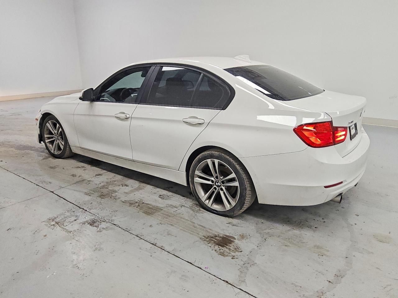2015 Bmw 320 I Xdrive White vin: WBA3C3C57FK202468