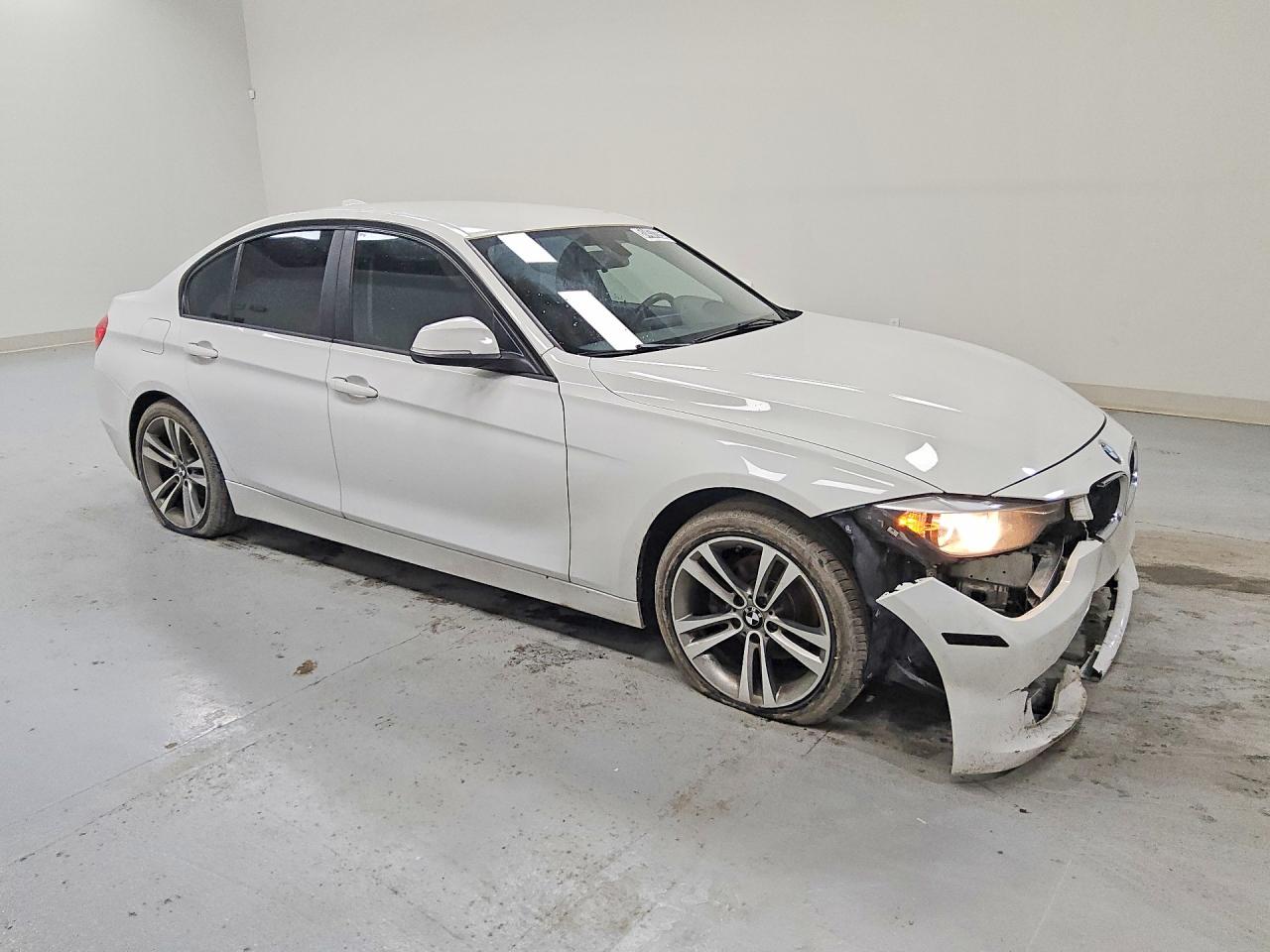 2015 Bmw 320 I Xdrive White vin: WBA3C3C57FK202468