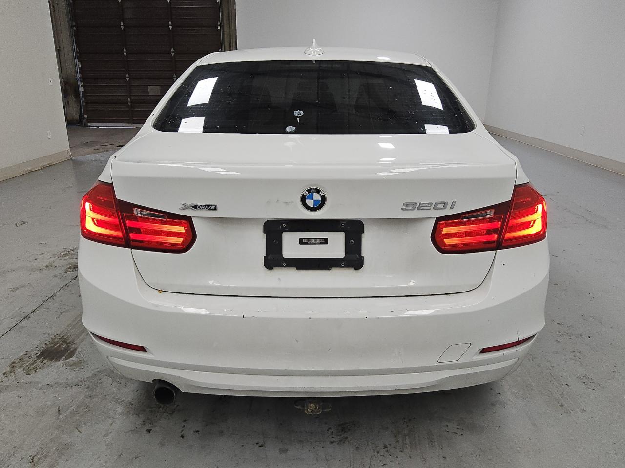 2015 Bmw 320 I Xdrive White vin: WBA3C3C57FK202468 Damage: Rear Bumper/Cover, Scraped, 9 To 10 Inches