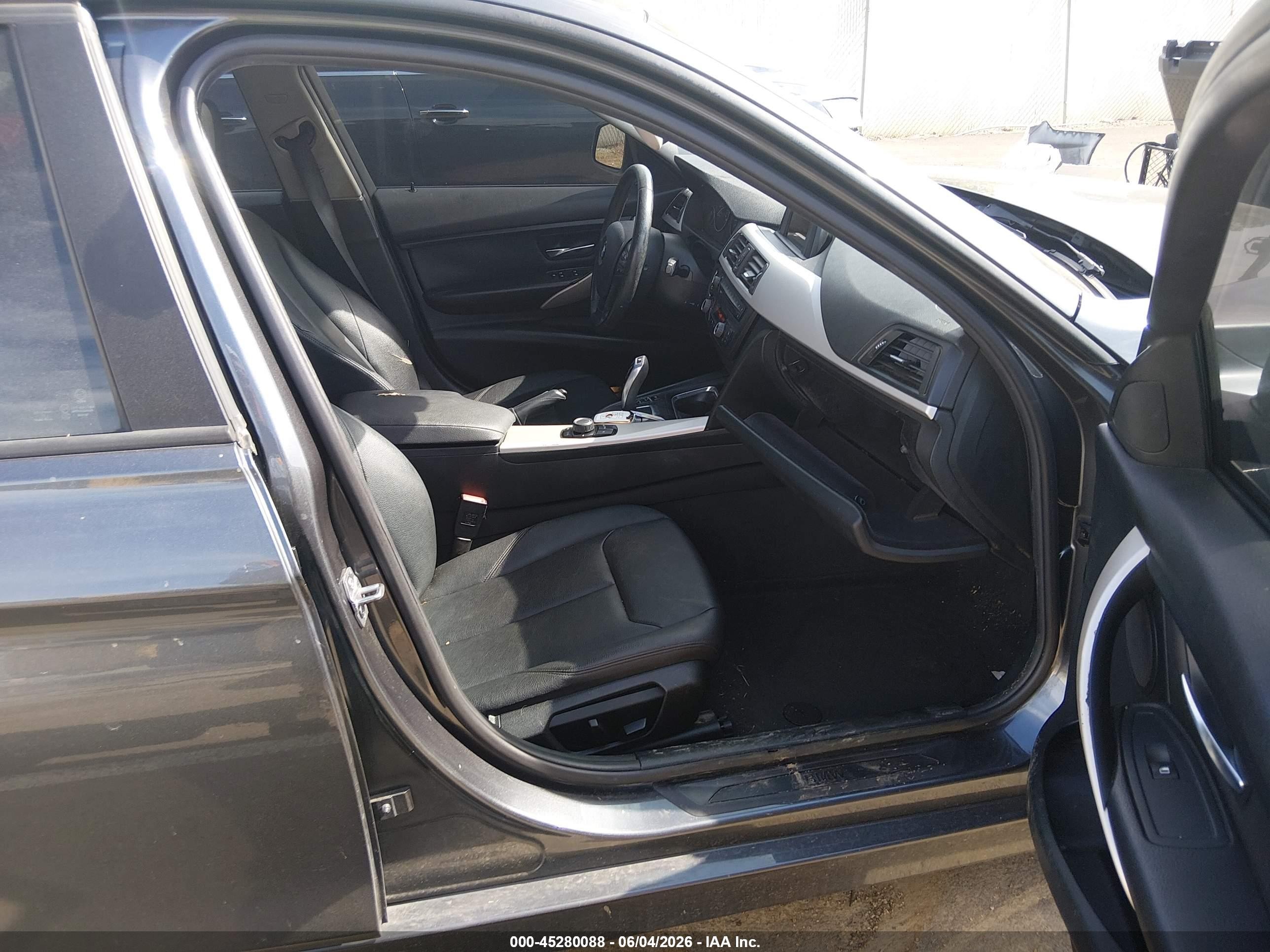 2015 Bmw 320i Xdrive Gray vin: WBA3C3C57FP663754