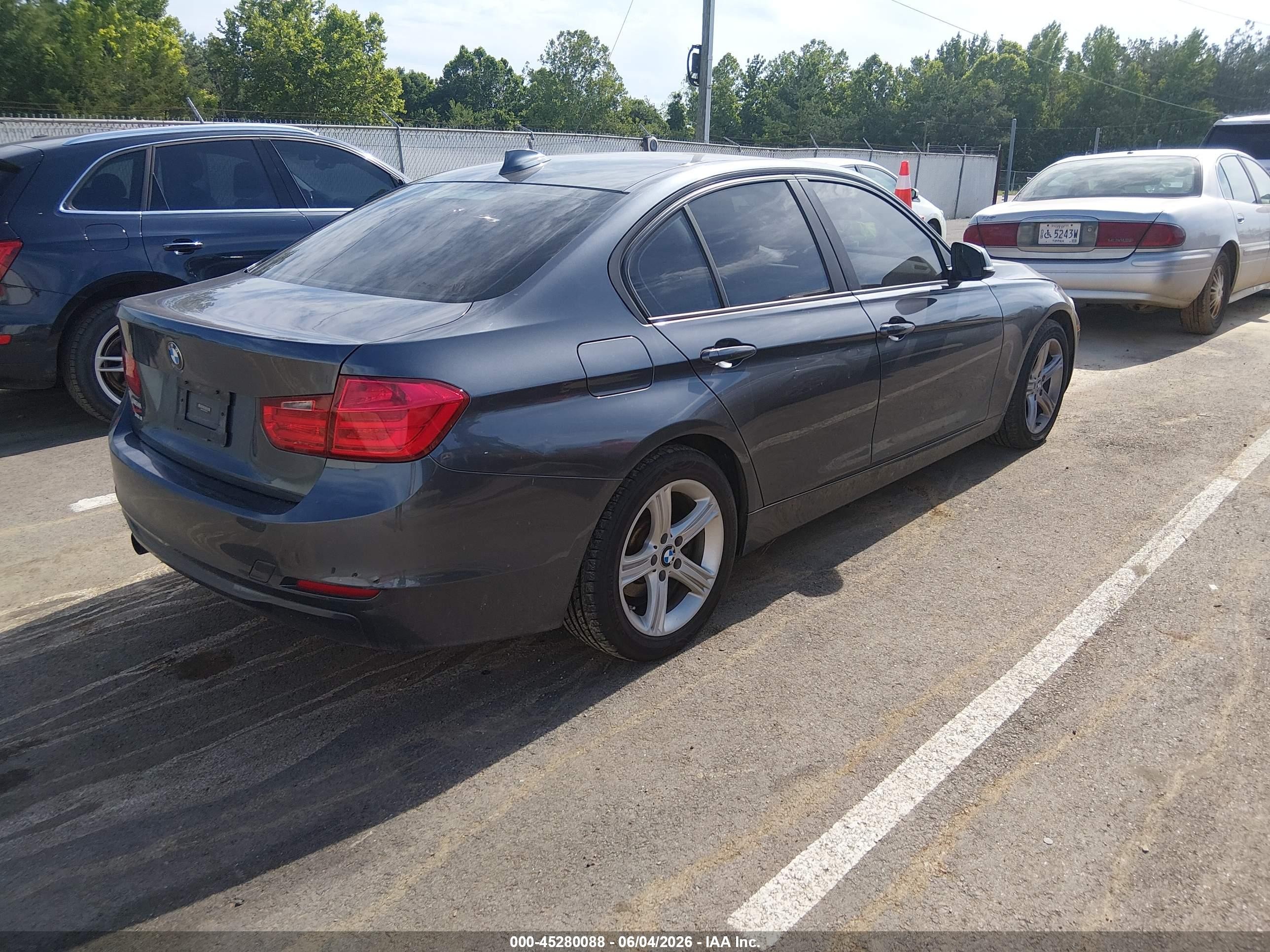 2015 Bmw 320i Xdrive Gray vin: WBA3C3C57FP663754