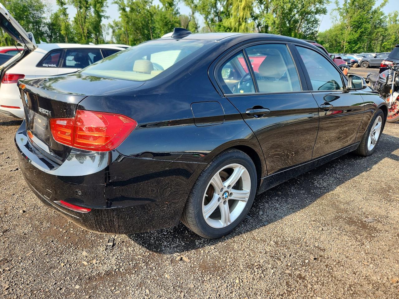 2015 Bmw 320 I Xdrive Black vin: WBA3C3C58FK200535