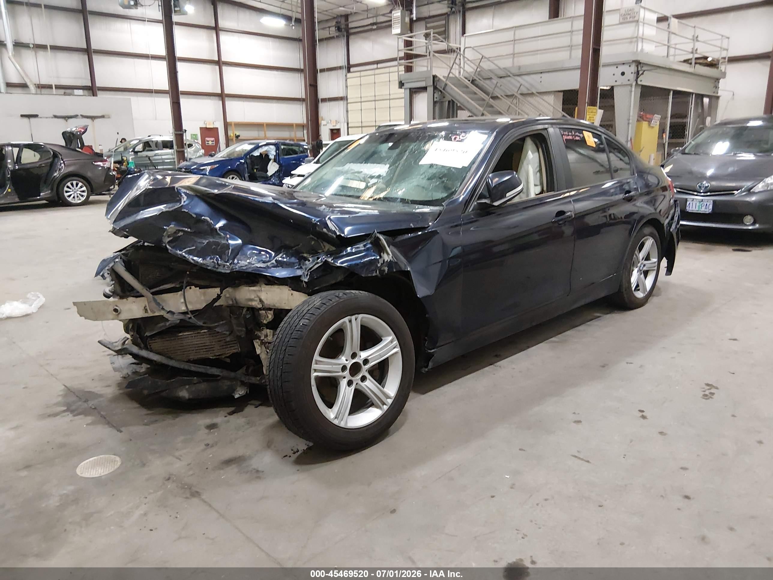 2014 Bmw 320i Xdrive Blue vin: WBA3C3C59EF983758