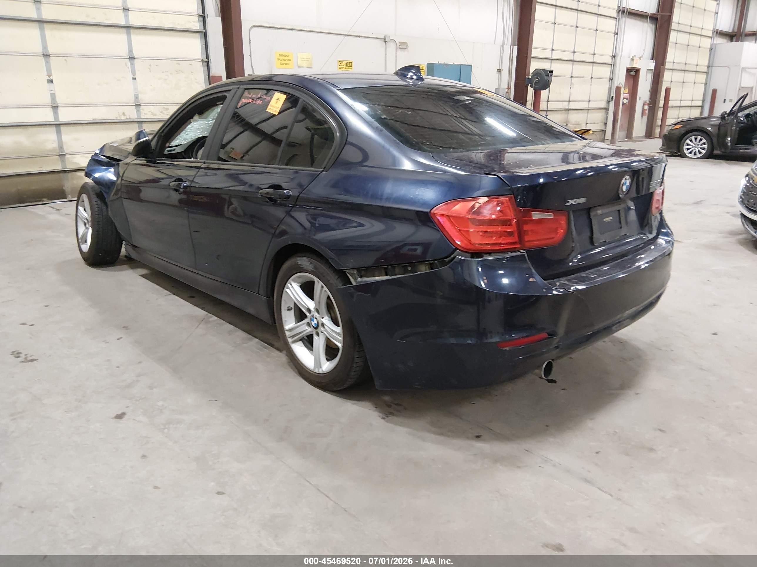 2014 Bmw 320i Xdrive Blue vin: WBA3C3C59EF983758