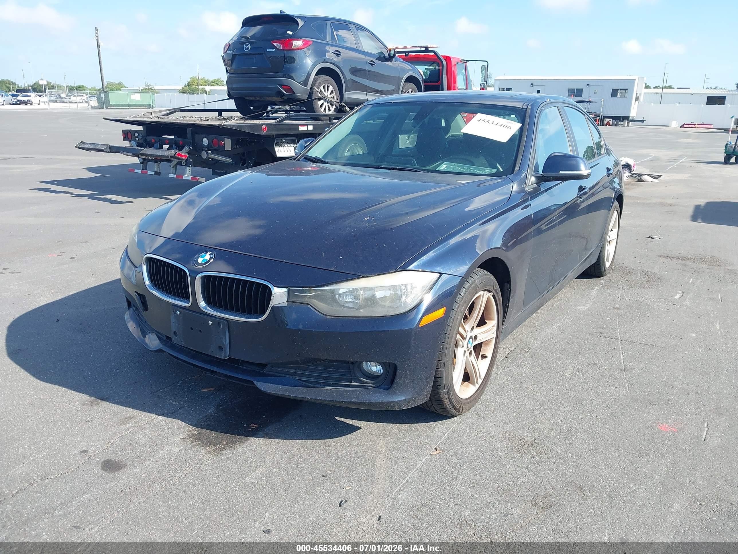 2015 Bmw 320i Xdrive Синий vin: WBA3C3C59FK202844