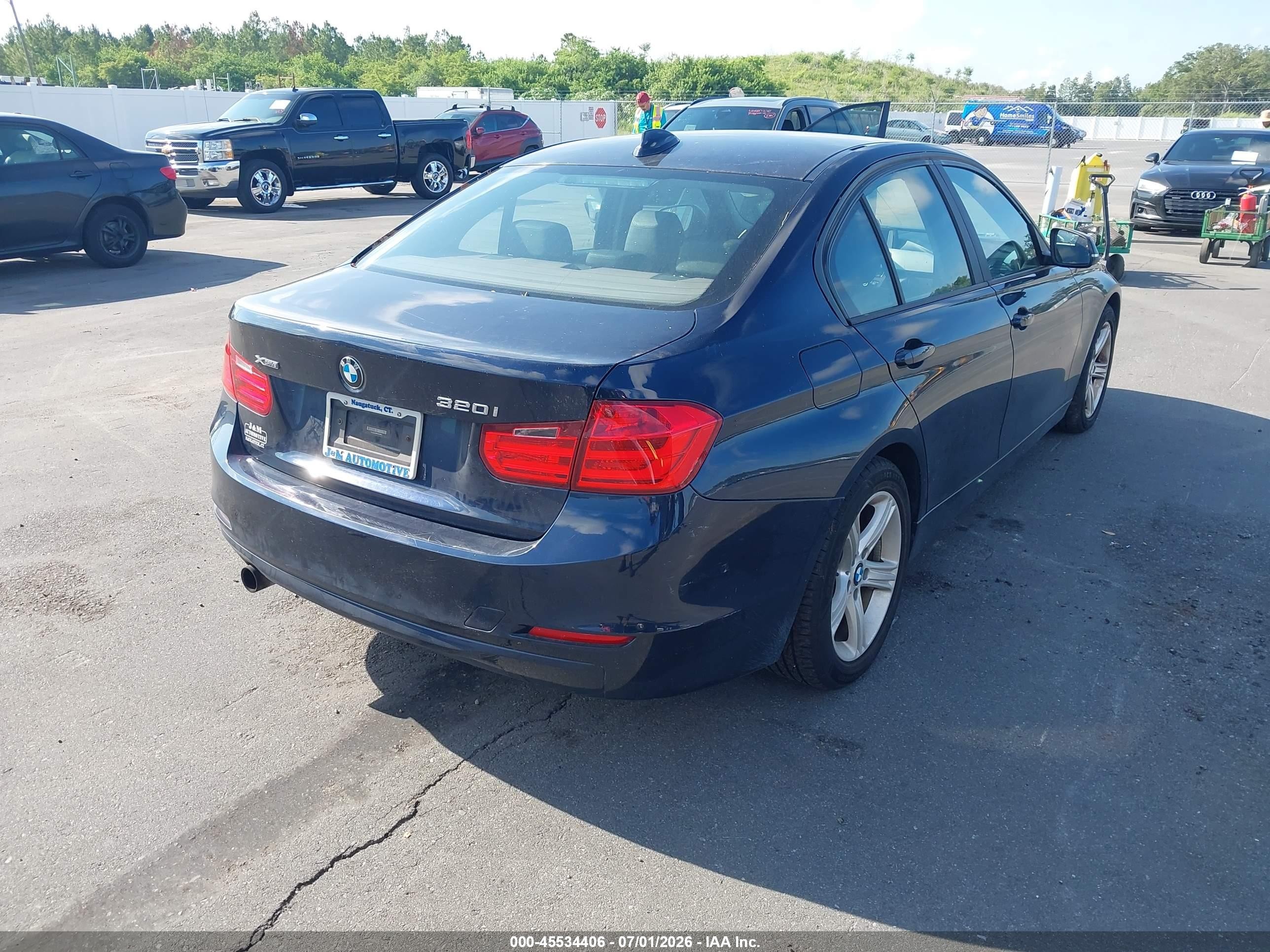 2015 Bmw 320i Xdrive Синий vin: WBA3C3C59FK202844