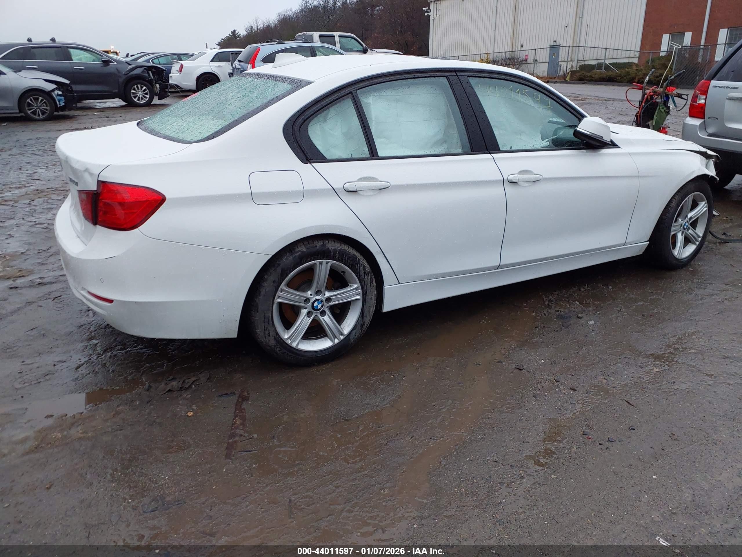 2013 Bmw 320i Xdrive White vin: WBA3C3C5XDF981631