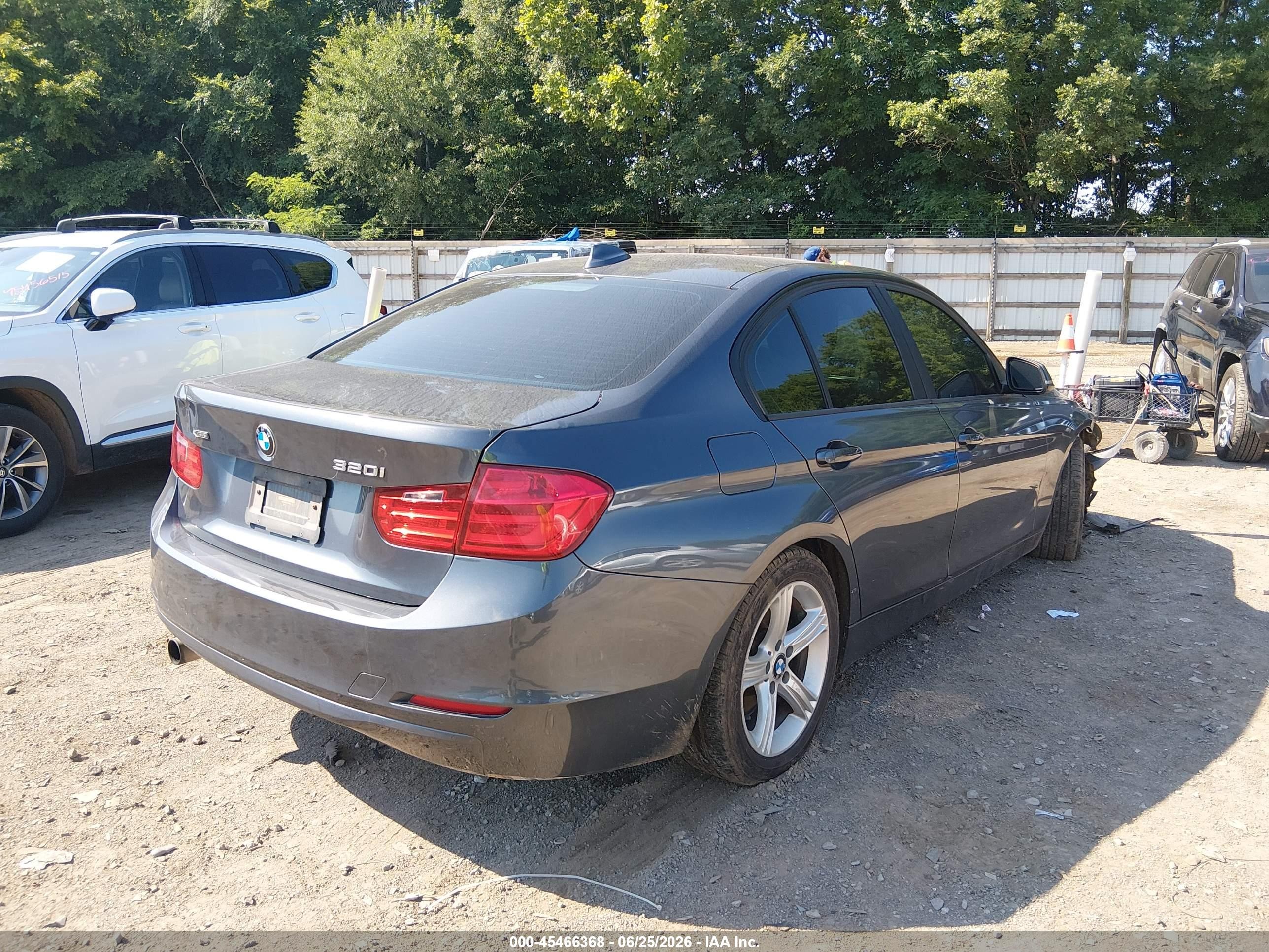 2013 Bmw 320i Xdrive Silver vin: WBA3C3C5XDF981662