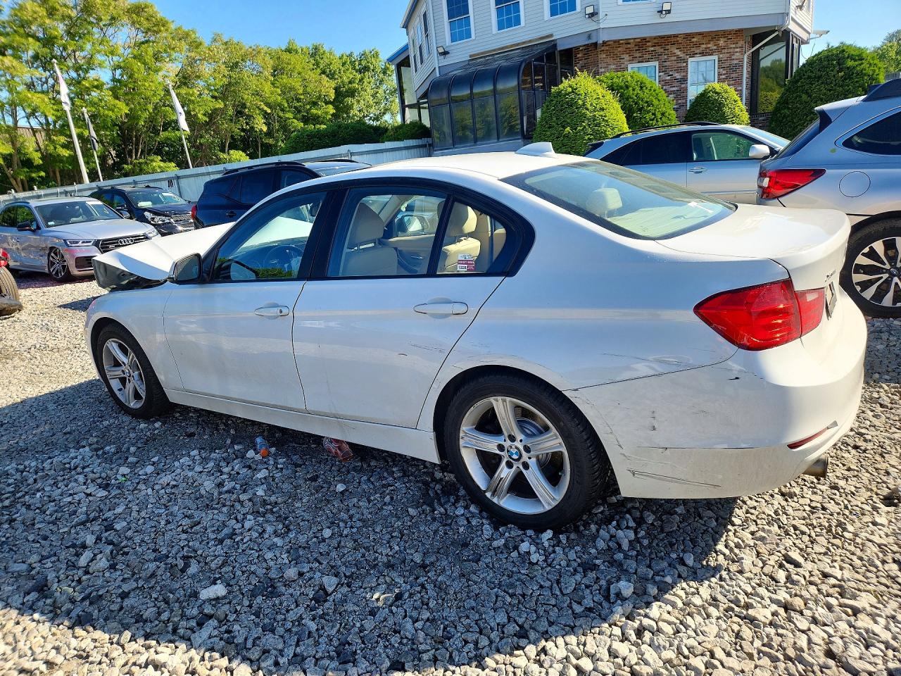 2014 Bmw 320 I Xdrive White vin: WBA3C3G50ENS68111