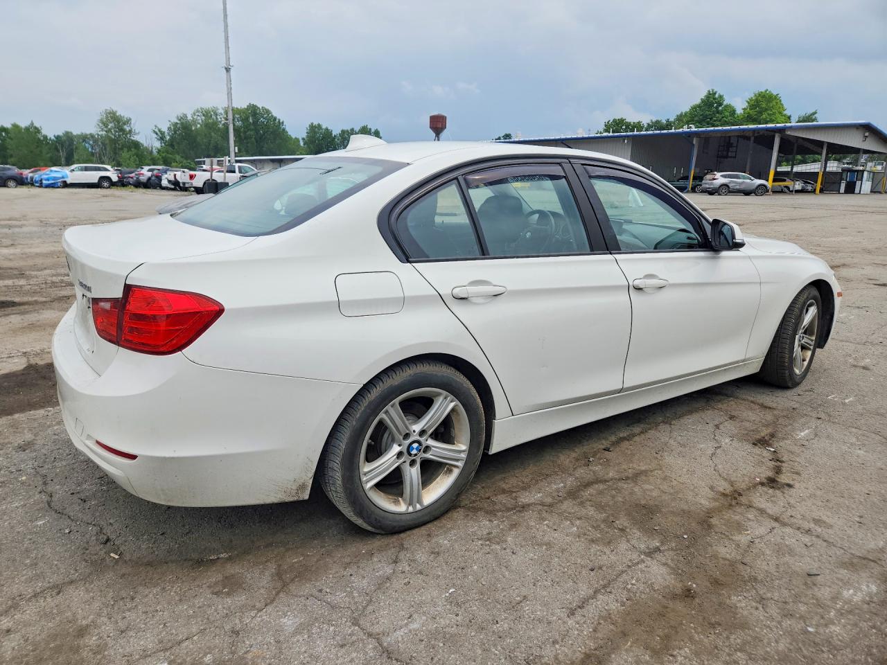 2015 Bmw 320 I Xdrive White vin: WBA3C3G50FNS75688