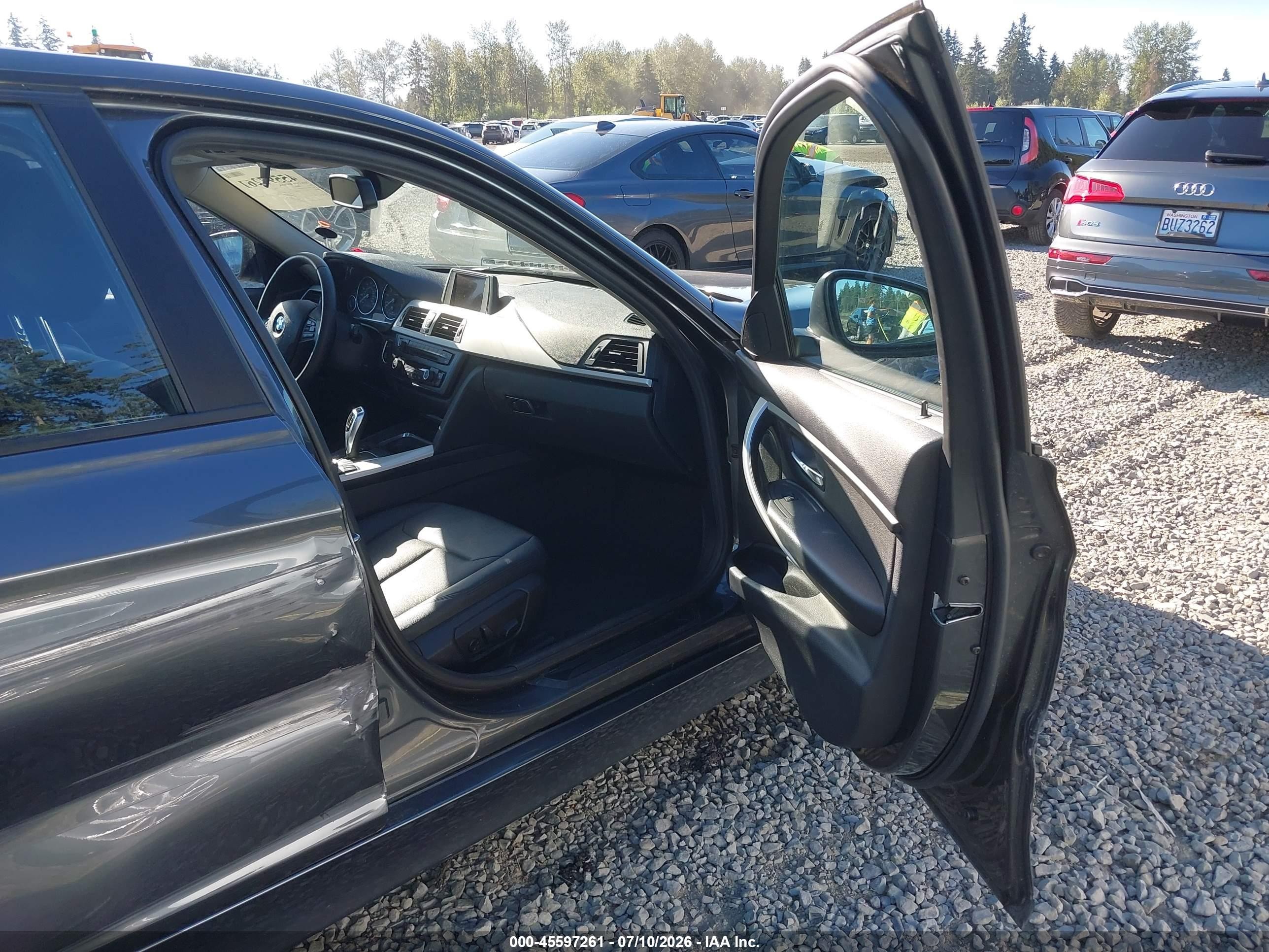 2015 Bmw 320i Xdrive Gray vin: WBA3C3G50FNS76145