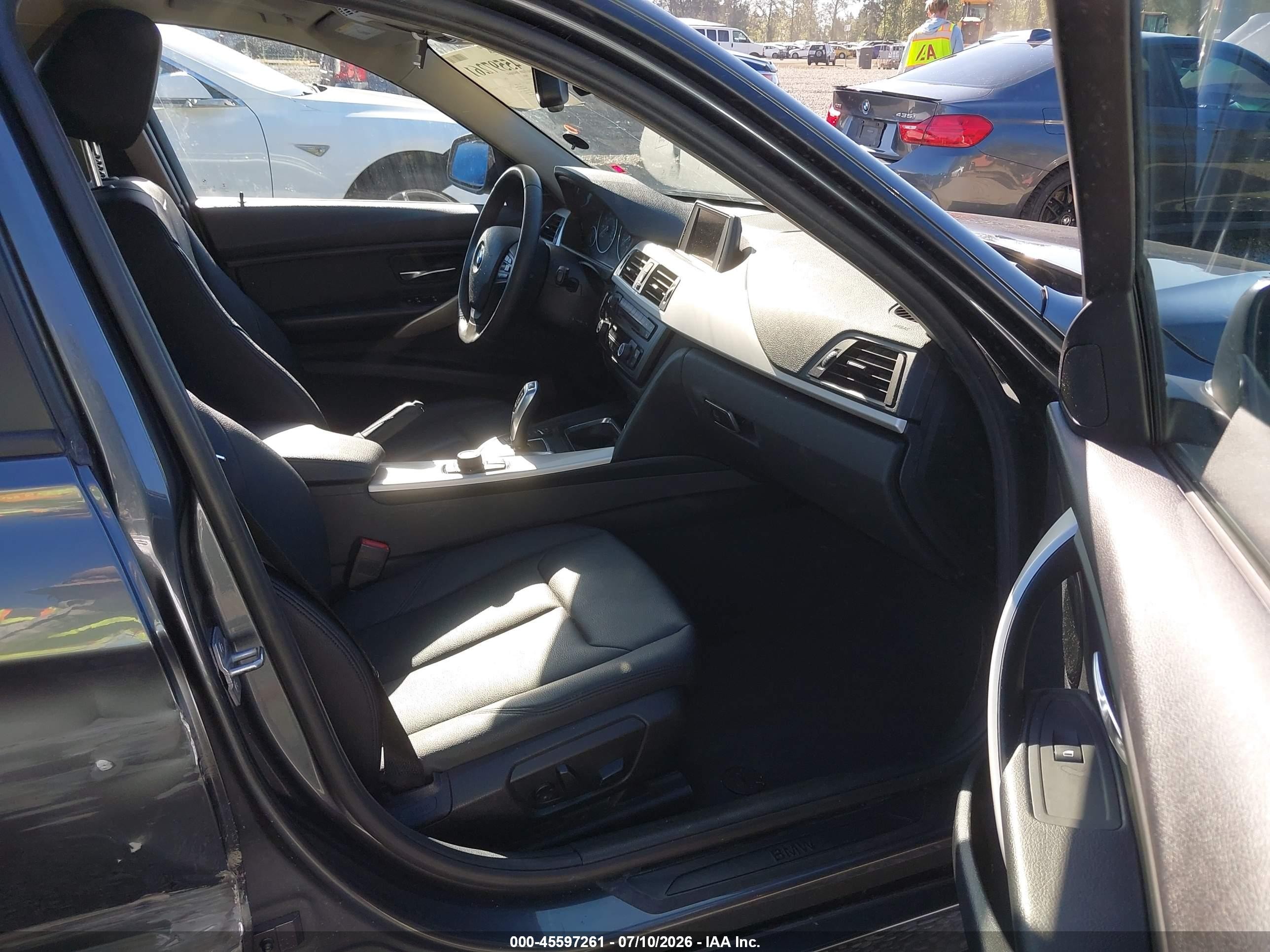 2015 Bmw 320i Xdrive Gray vin: WBA3C3G50FNS76145