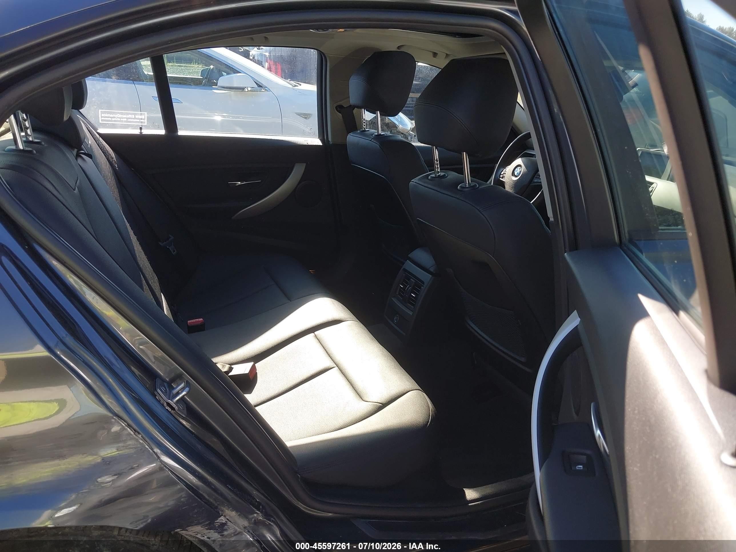 2015 Bmw 320i Xdrive Gray vin: WBA3C3G50FNS76145