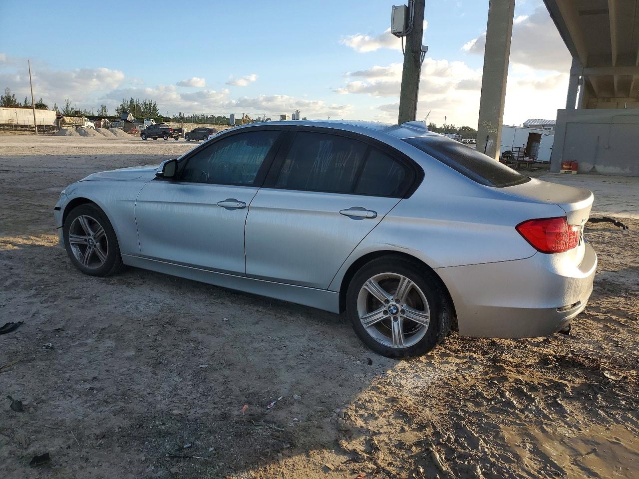 2015 Bmw 320 I Xdrive Silver vin: WBA3C3G50FNT51118