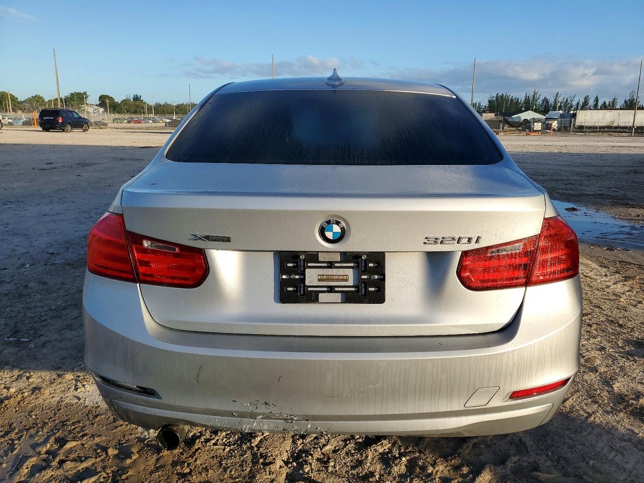2015 Bmw 320 I Xdrive Silver vin: WBA3C3G50FNT51118